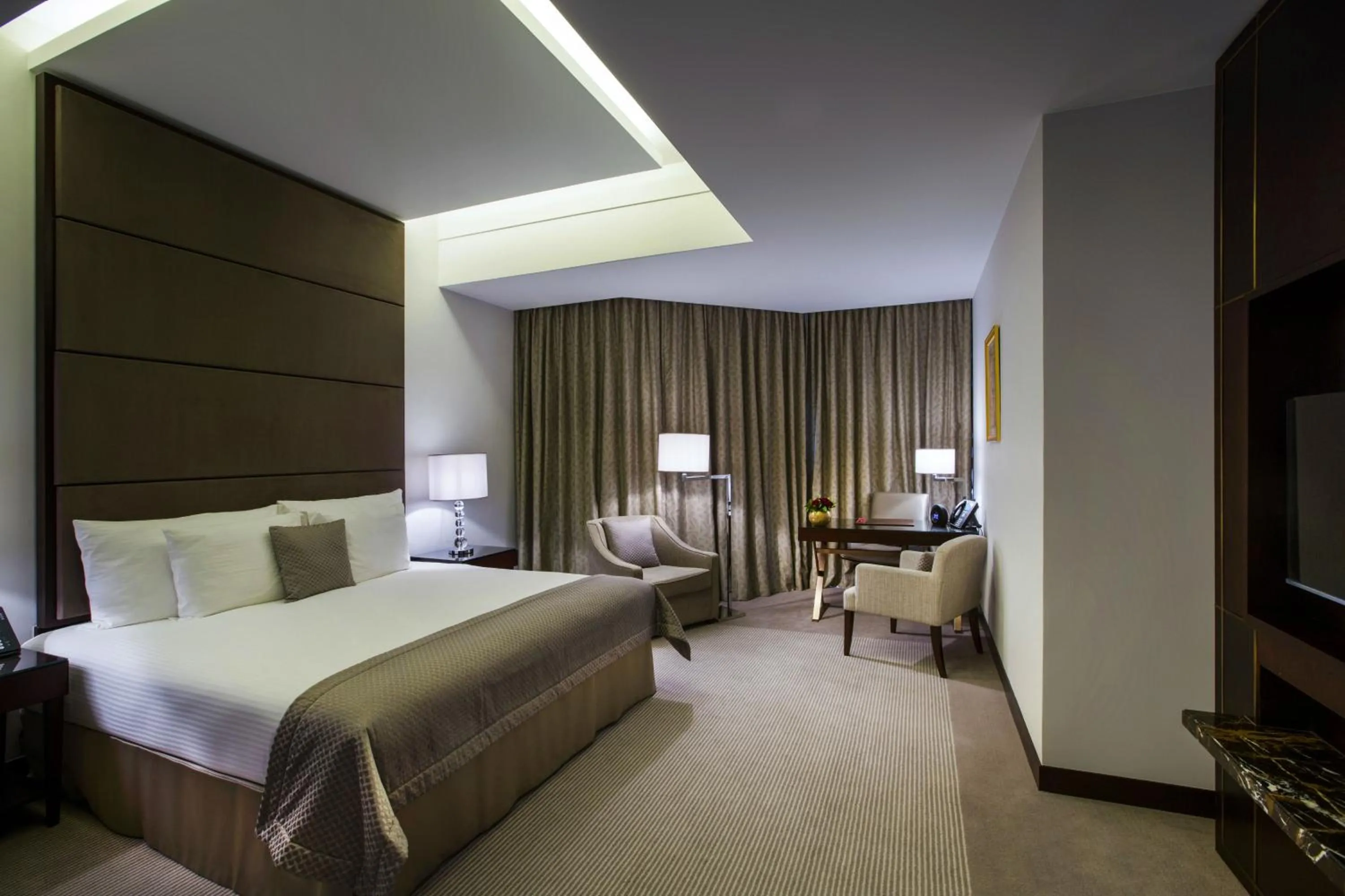 Bed in Bab Al Qasr Residence