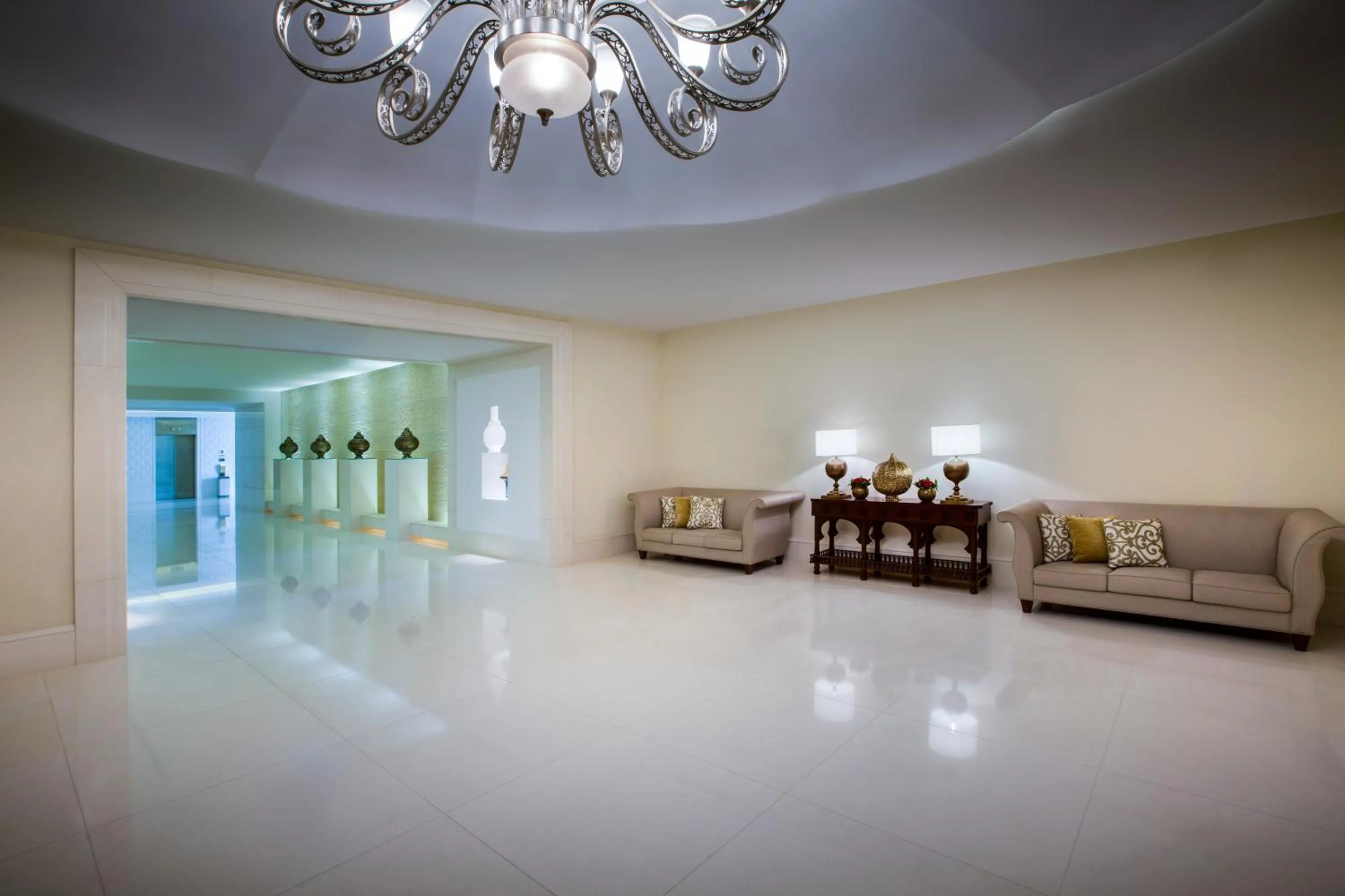 Business facilities in Bab Al Qasr Residence