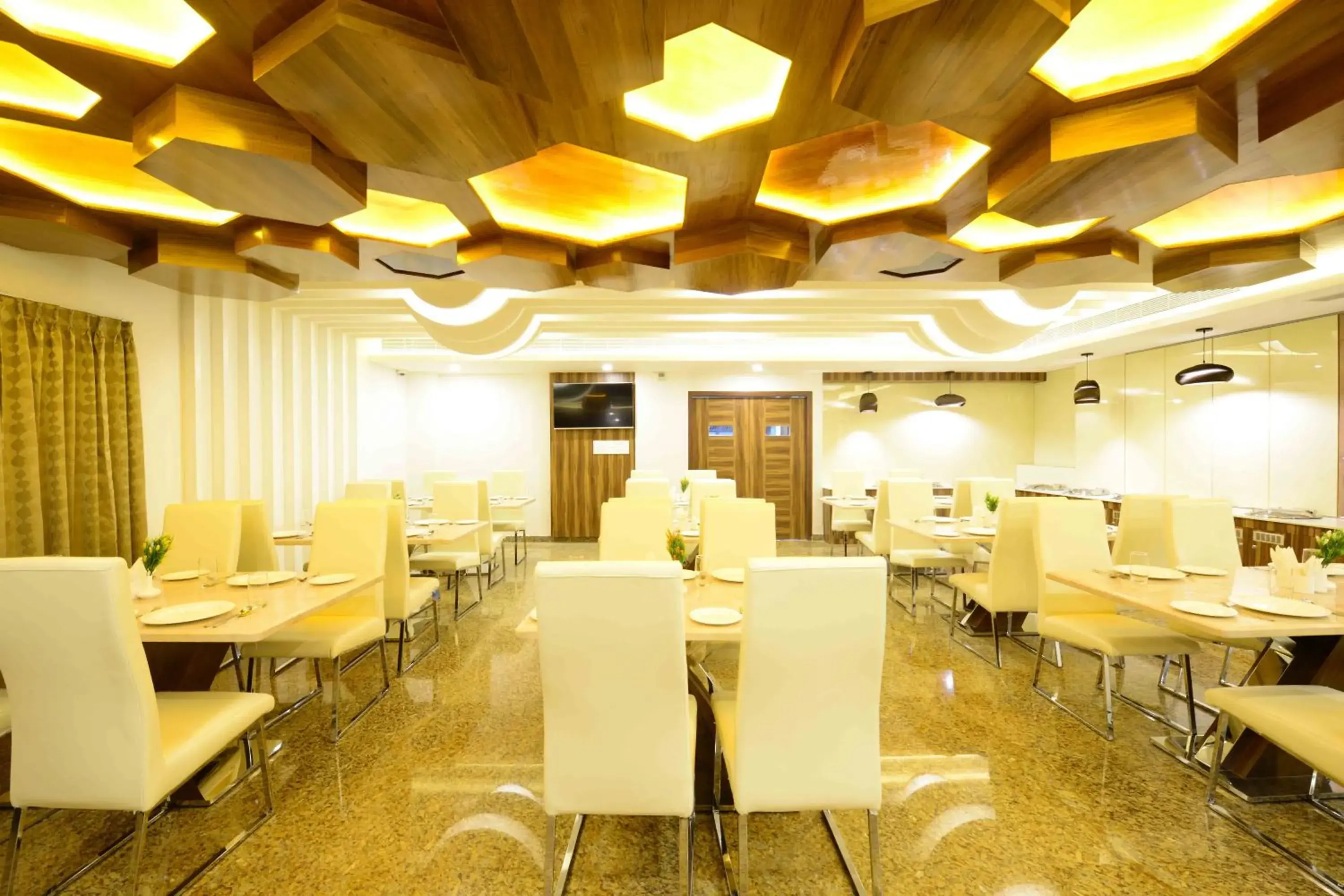 Restaurant/places to eat in Hotel Chenthur Park Restaurant/places to eat in Hotel Chenthur Park