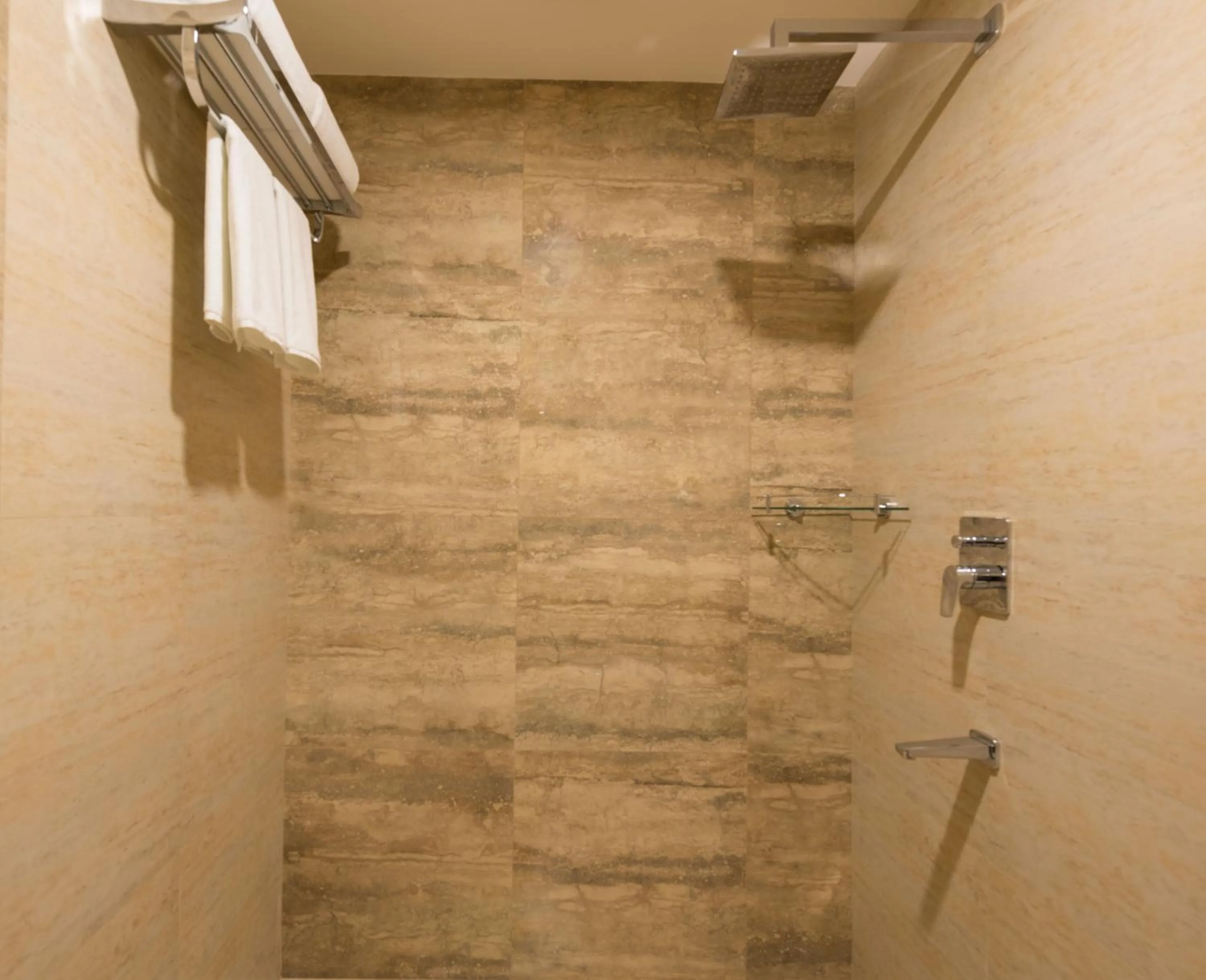 Bathroom in Hotel Chenthur Park