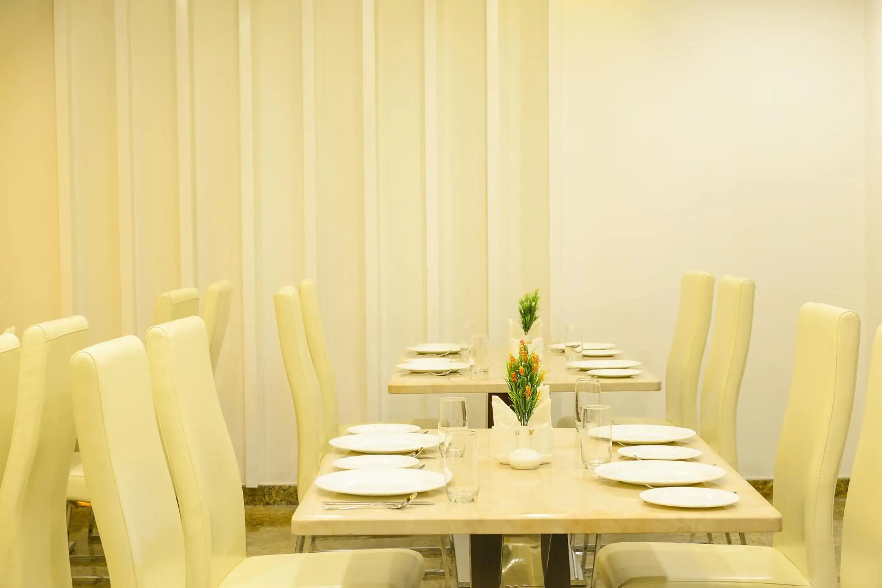 Restaurant/places to eat in Hotel Chenthur Park Restaurant/places to eat in Hotel Chenthur Park