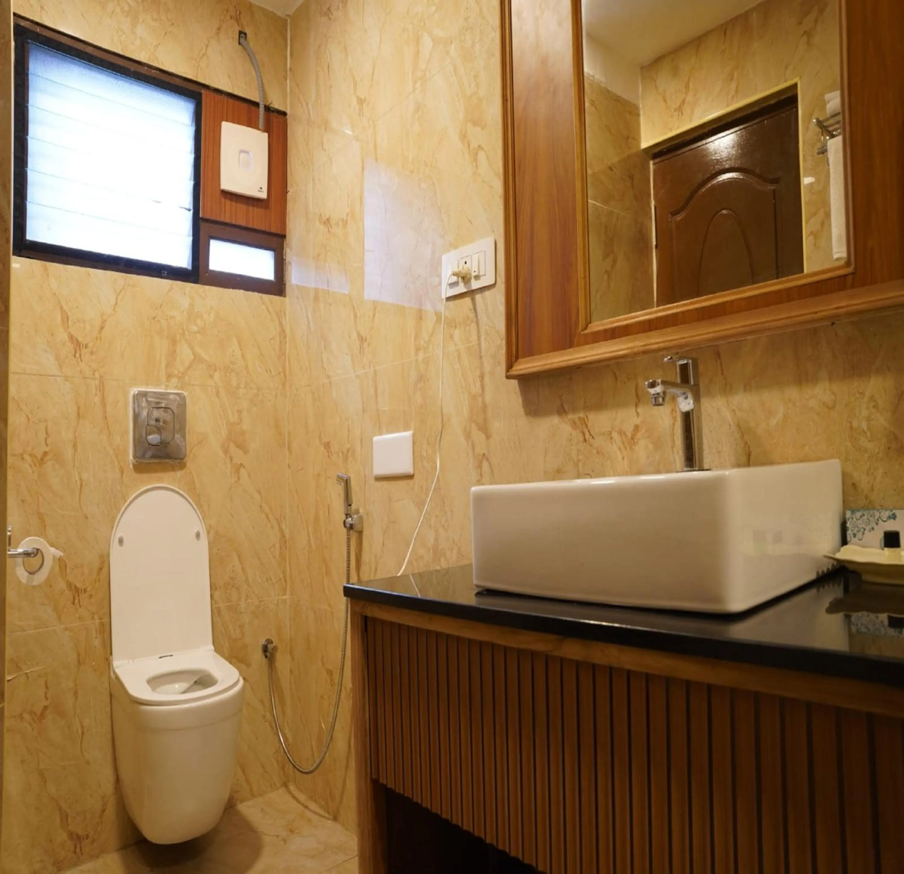 Toilet in Thappa Garden