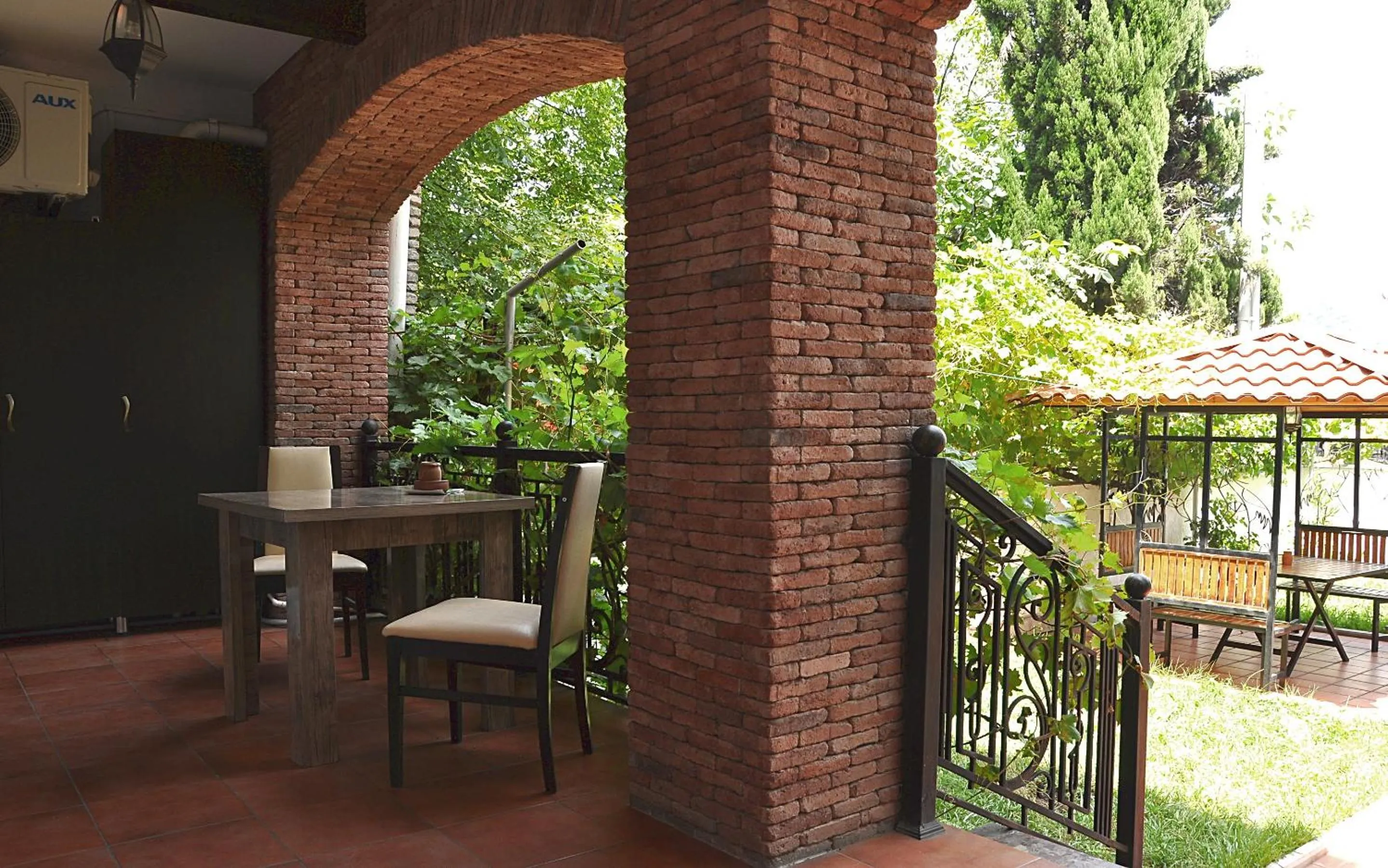 Patio in Hotel Frida