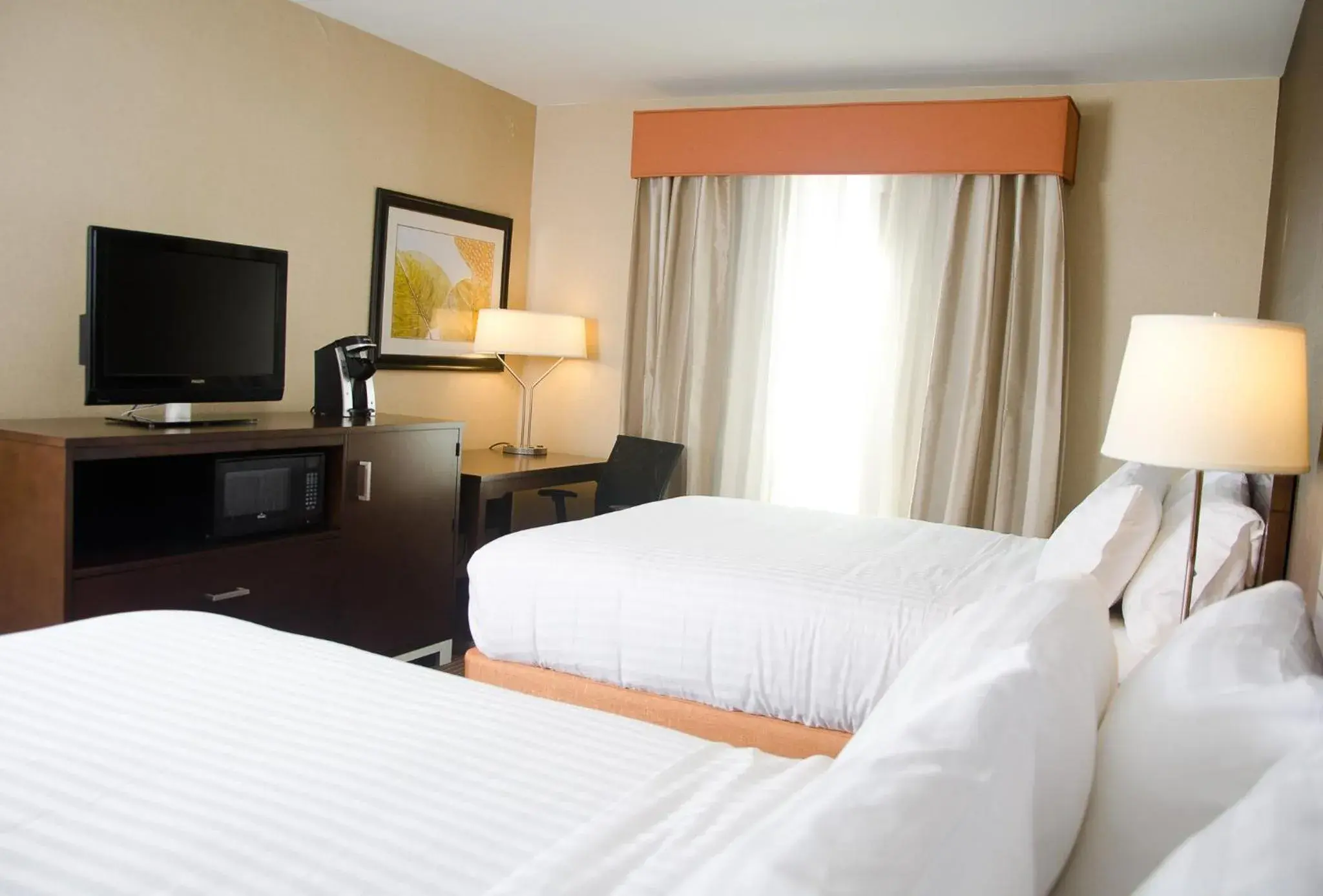 Queen Suite with Two Queen Beds in Holiday Inn Express Hotel & Suites Watertown - Thousand Islands by IHG Queen Suite with Two Queen Beds in Holiday Inn Express Hotel & Suites Watertown - Thousand Islands by IHG