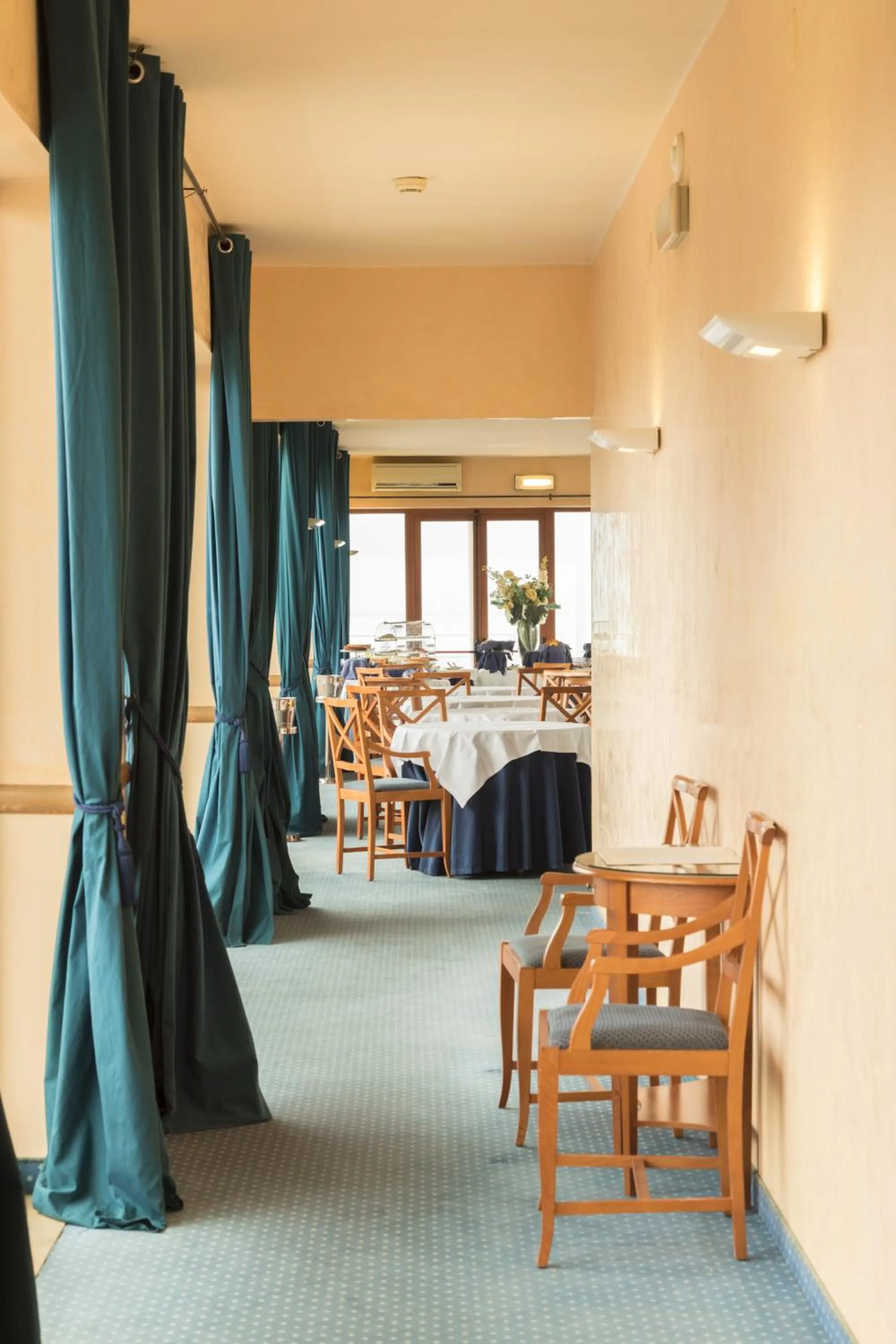 Restaurant/places to eat in Hotel La Baia