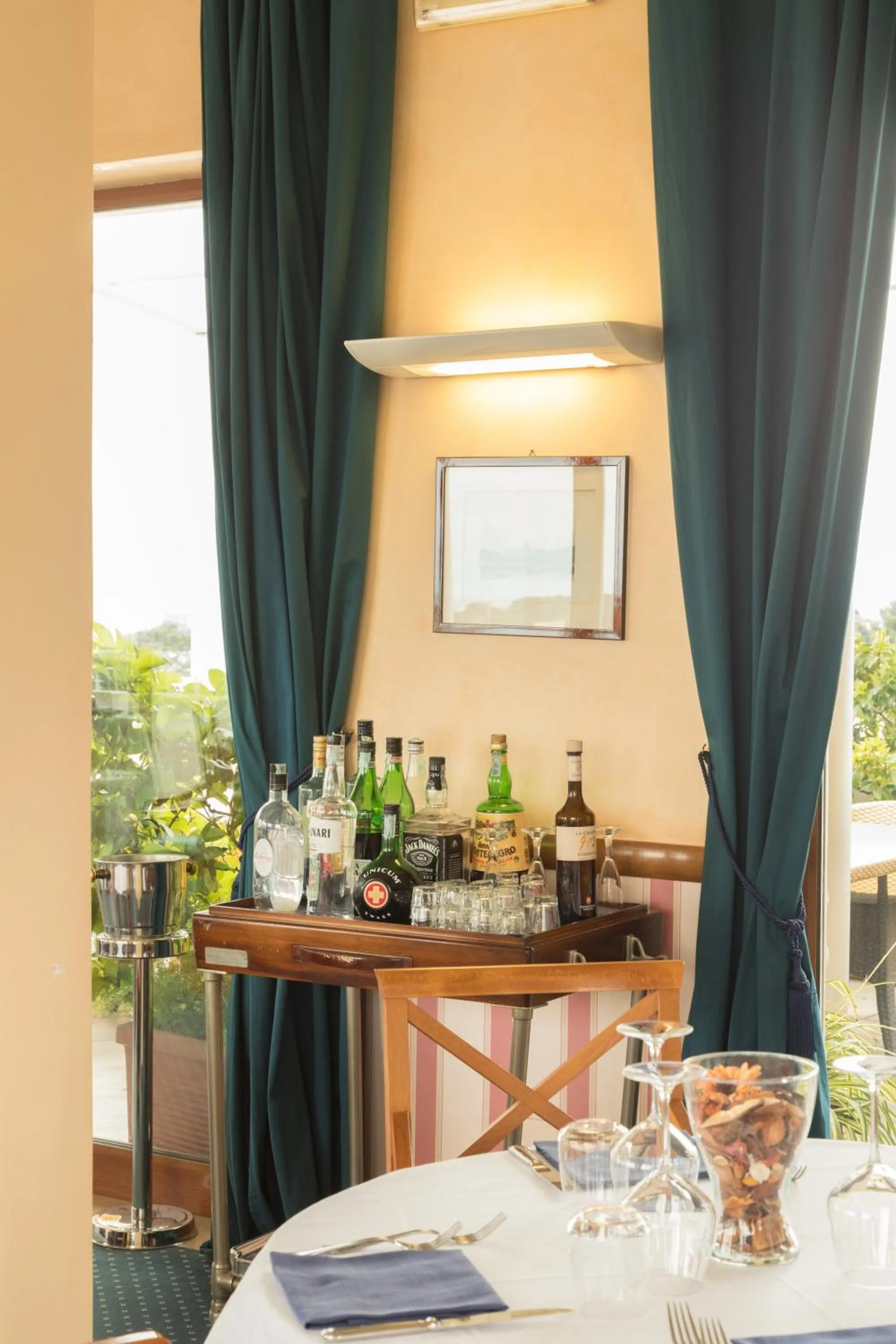 Restaurant/places to eat in Hotel La Baia