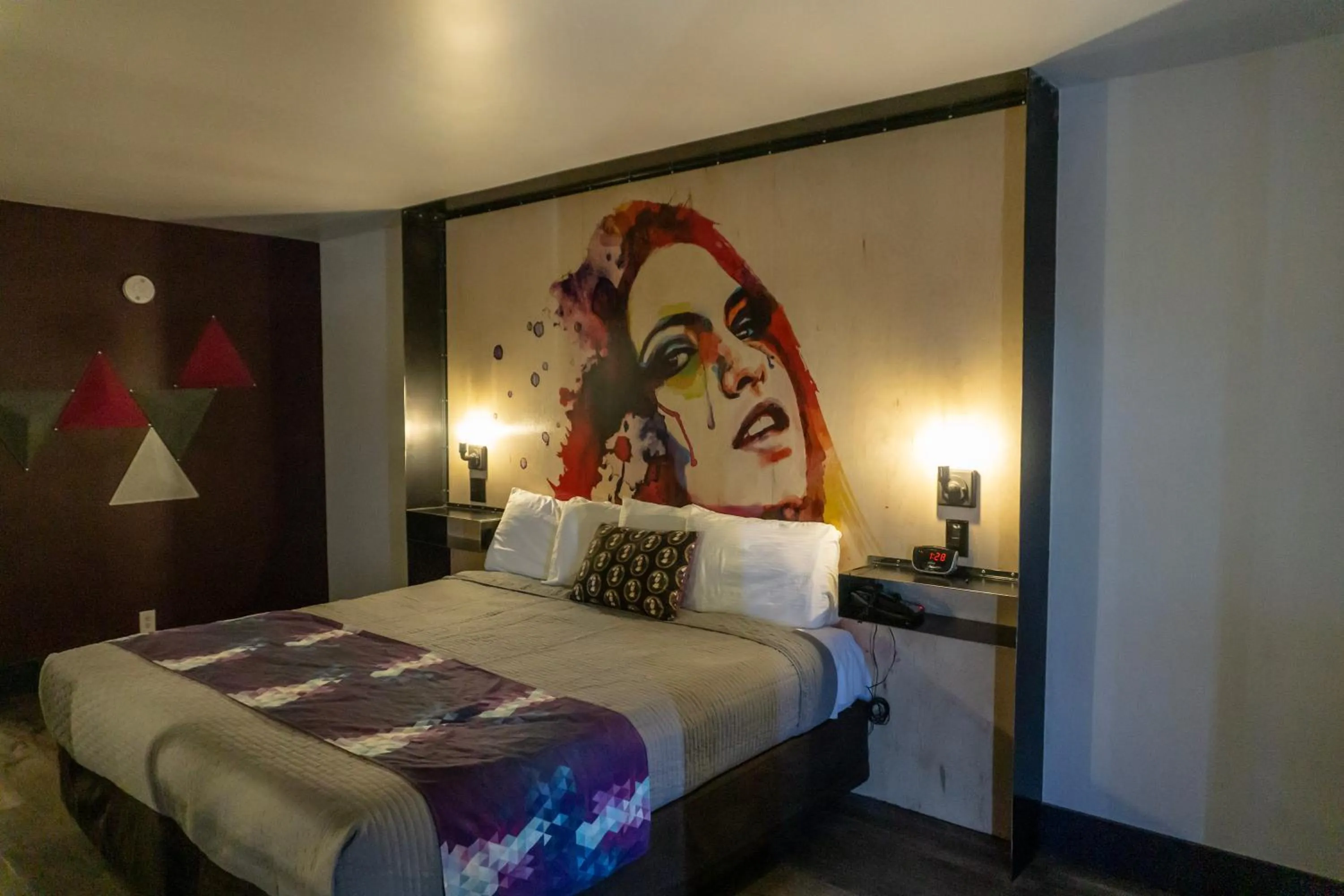 Bedroom, Bed in Downtown Phoenix Hotel