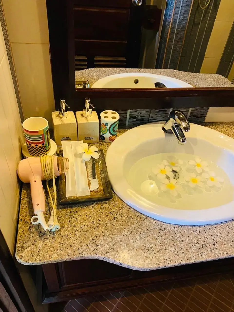 Bathroom in Luang Prabang Maison Vongprachan & Travel Bathroom in Luang Prabang Maison Vongprachan & Travel