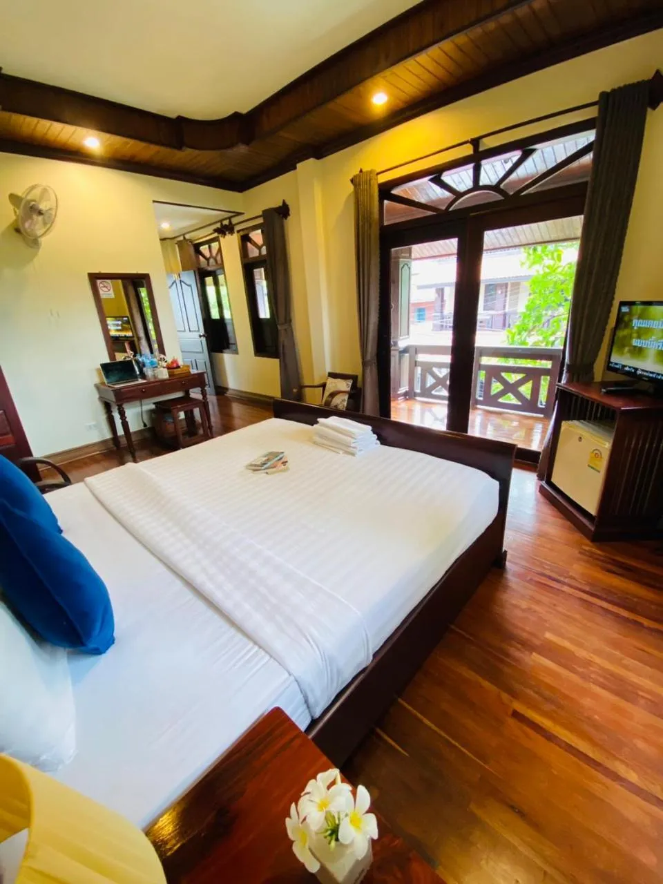 Photo of the whole room, Bed in Luang Prabang Maison Vongprachan & Travel