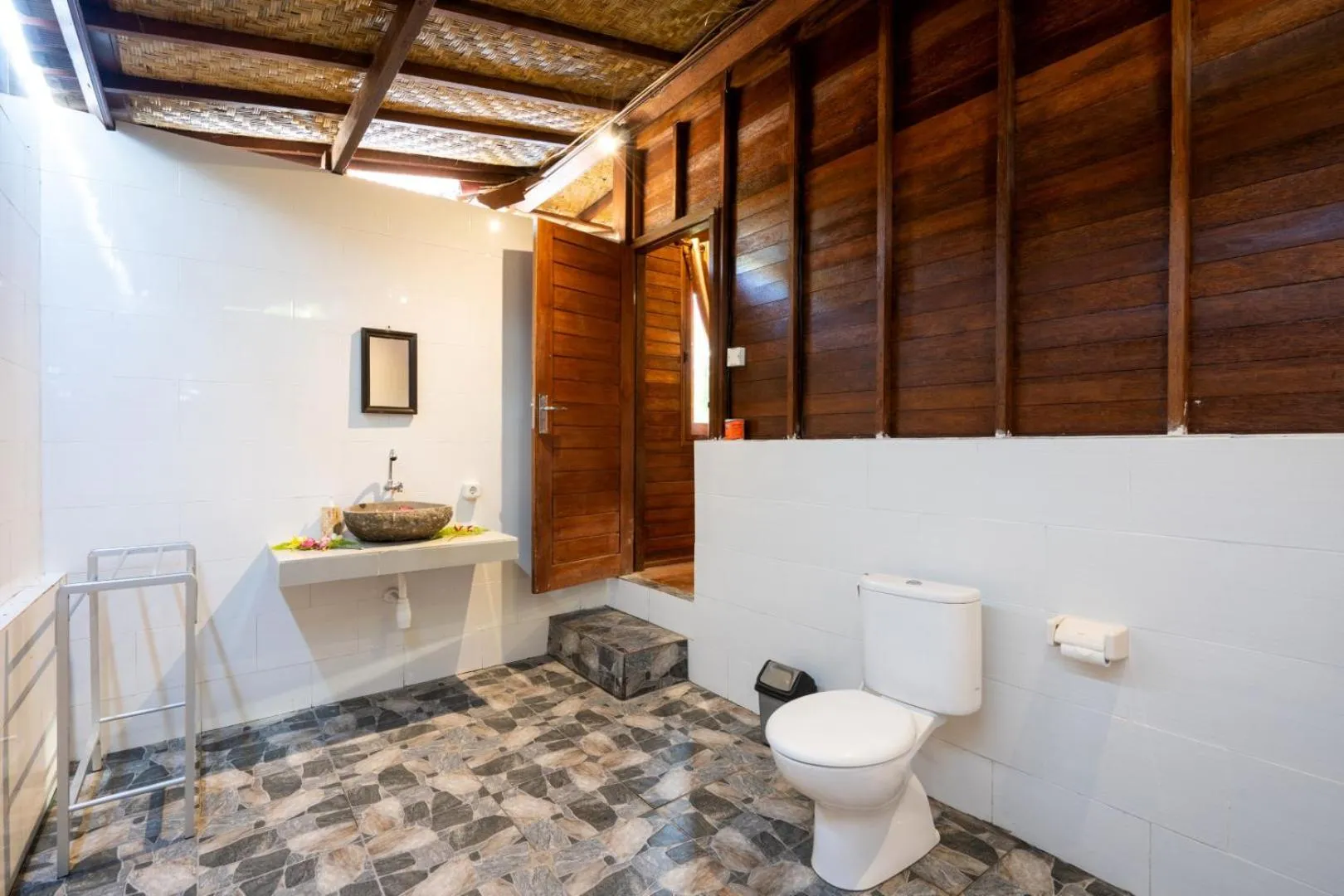 Bathroom in Karang Mas Villa Lembongan by ABM