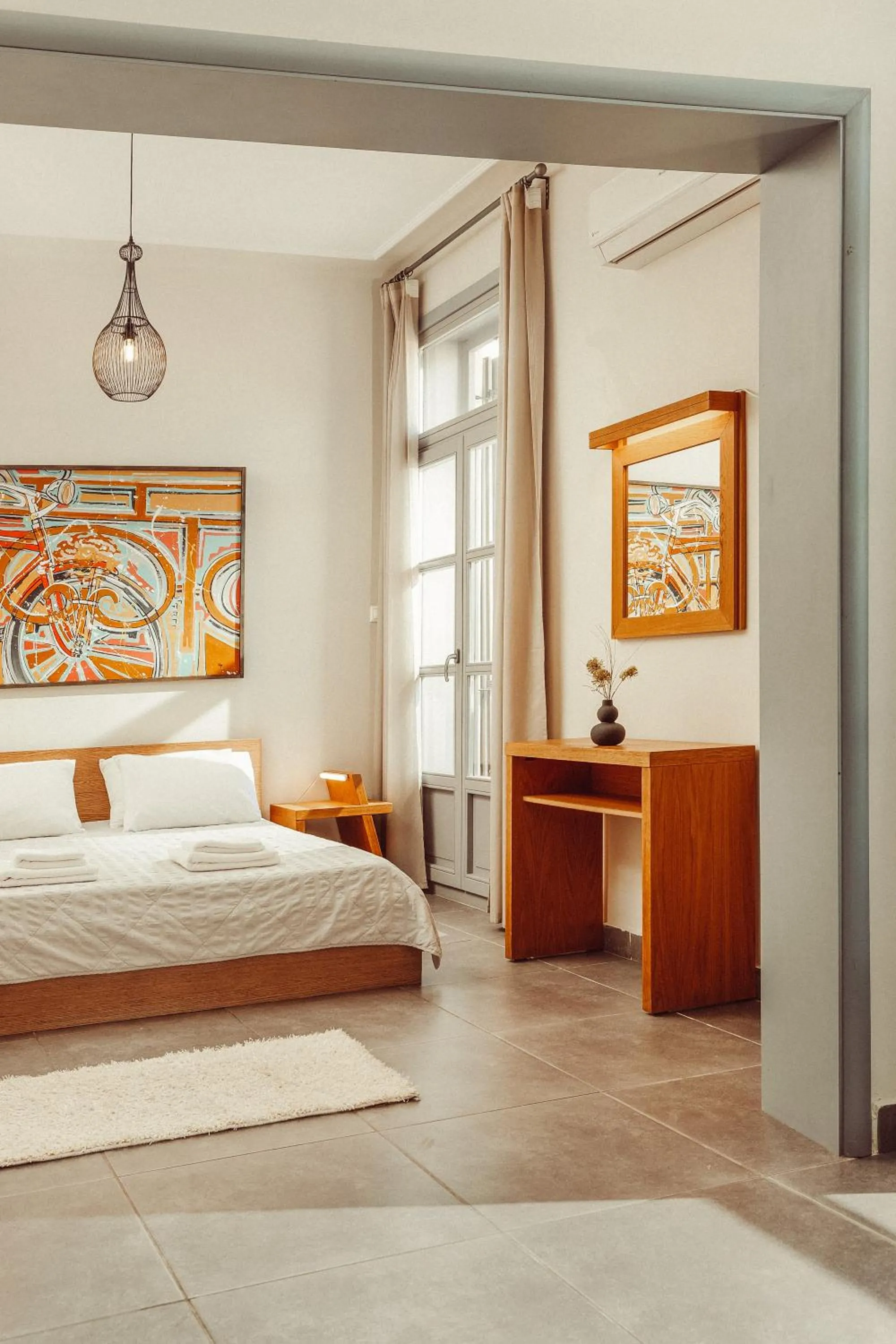 Bedroom, Bed in Suitas