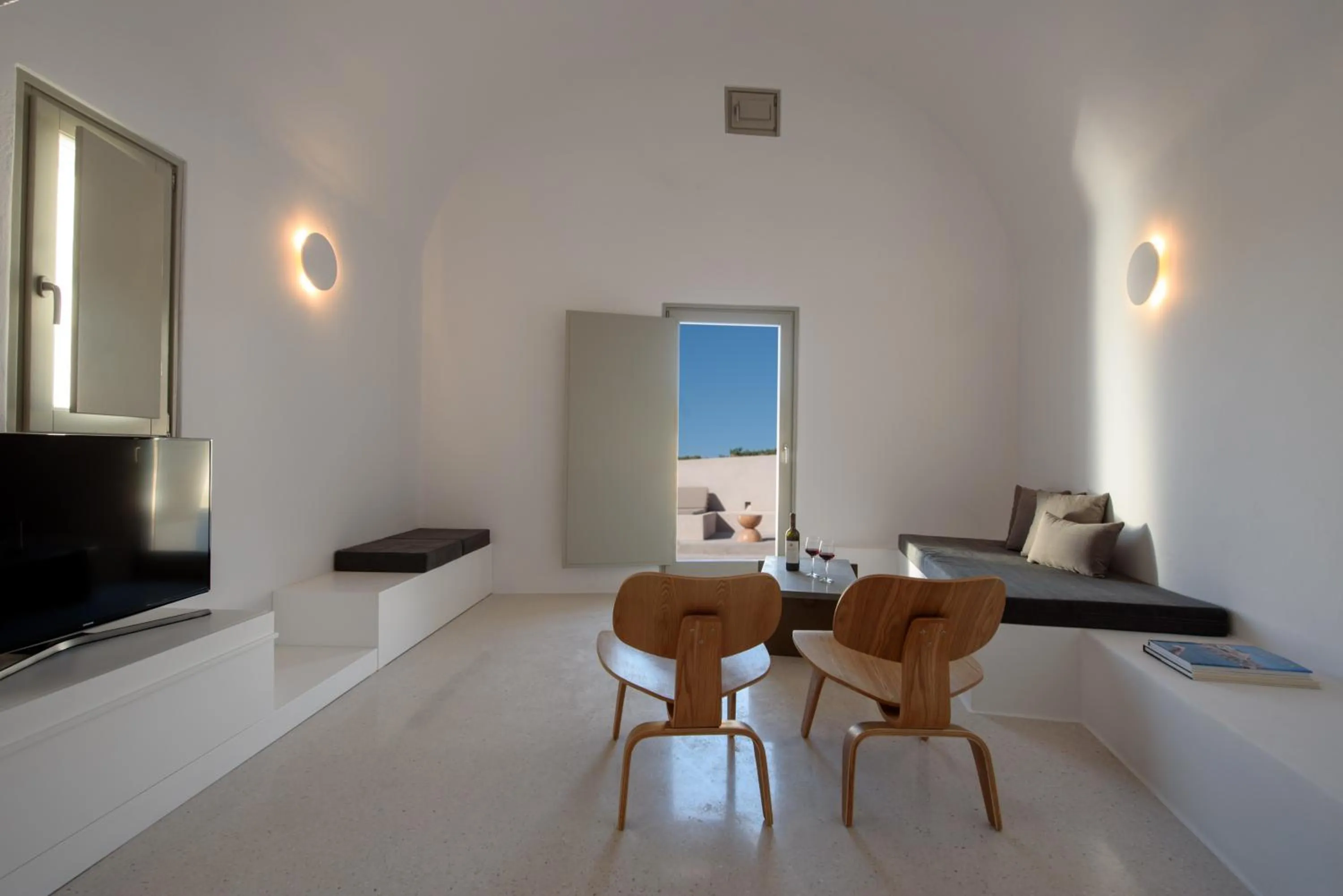 TV and multimedia in Albus Villas