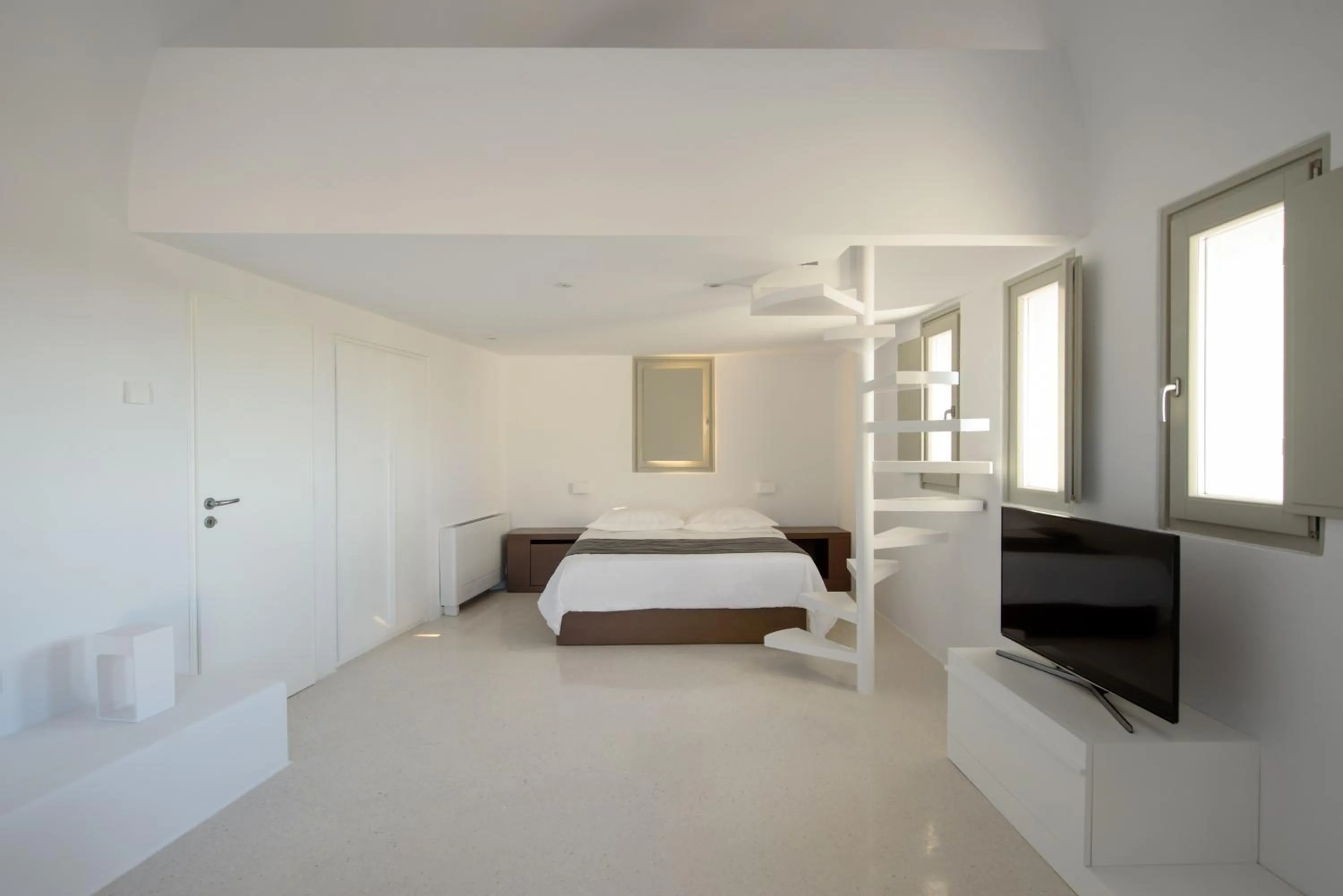 TV and multimedia, Bed in Albus Villas