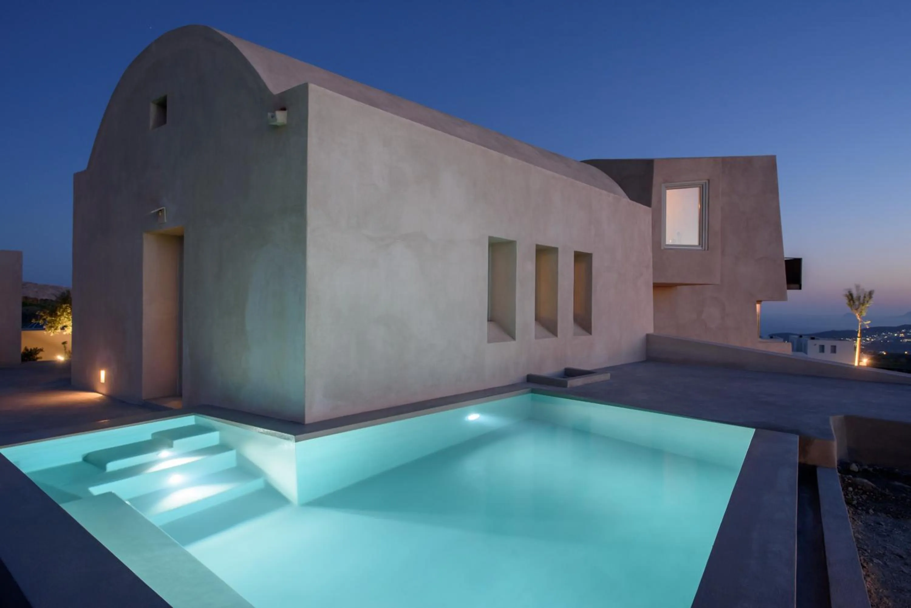 Night in Albus Villas