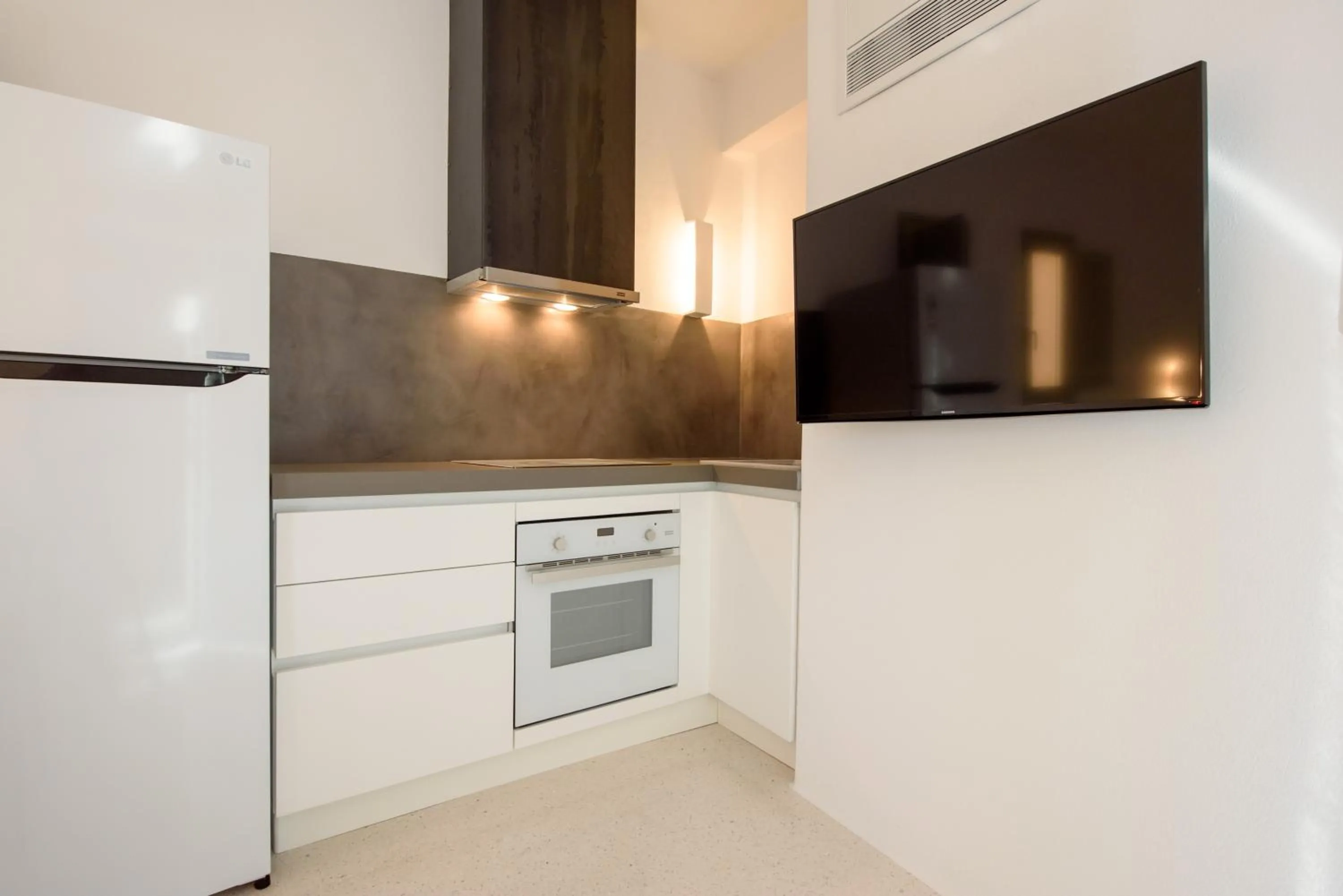 TV and multimedia in Albus Villas