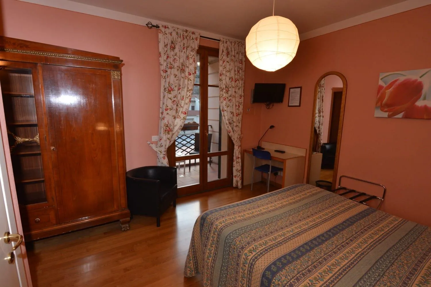 Photo of the whole room, Bed in Albergo Casa Al Sole