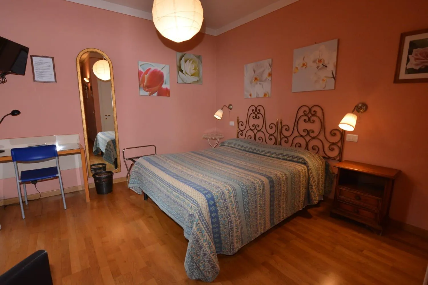 Photo of the whole room, Bed in Albergo Casa Al Sole