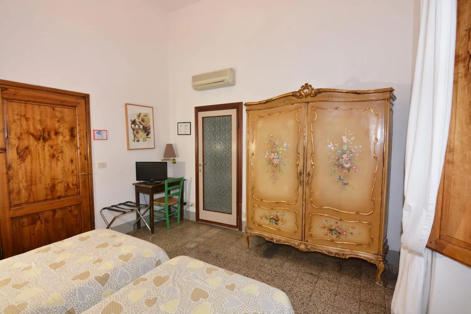 Photo of the whole room, Bed in Albergo Casa Al Sole