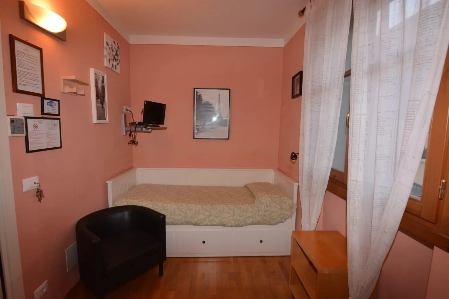 Living room, Bed in Albergo Casa Al Sole