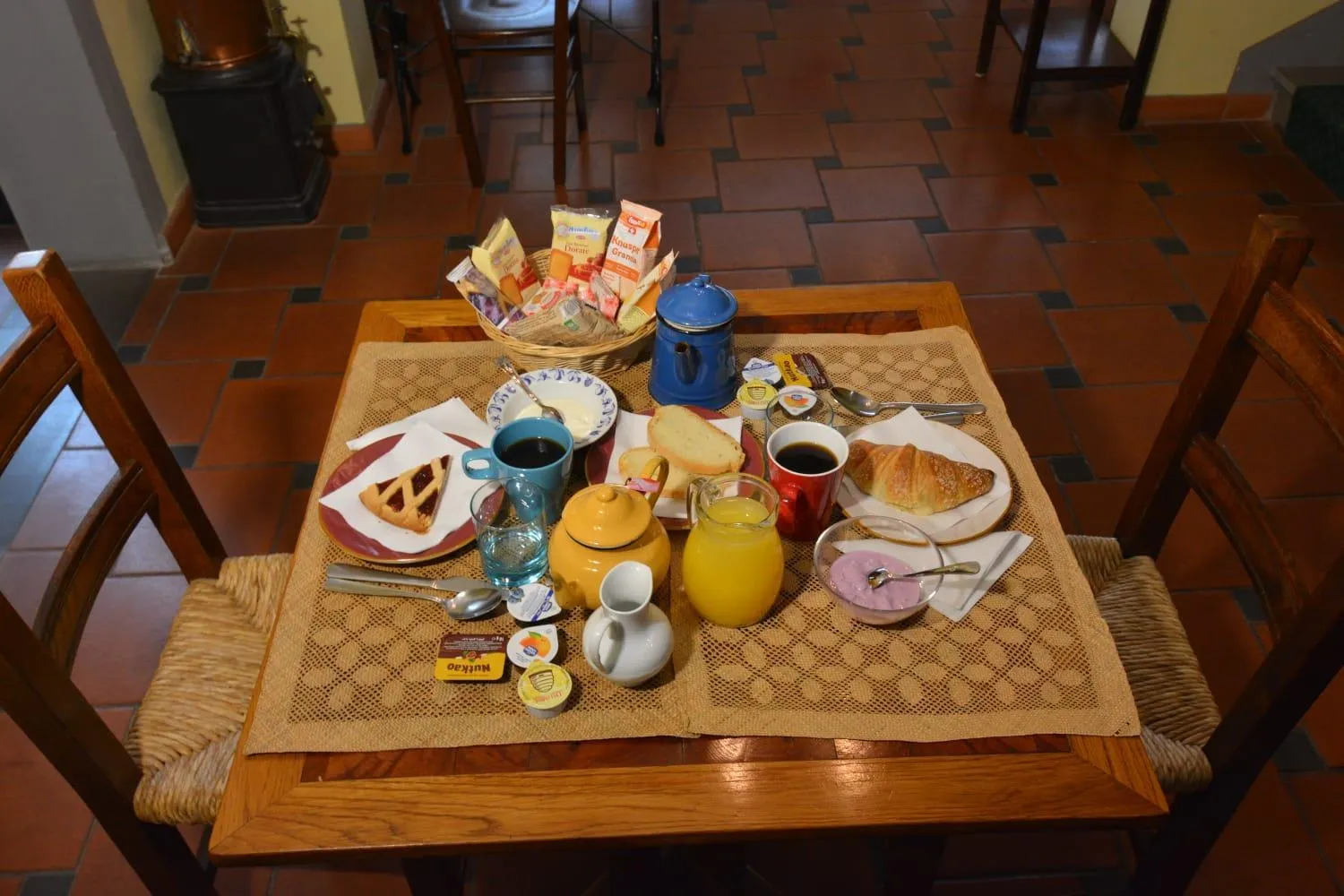 Buffet breakfast in Albergo Casa Al Sole