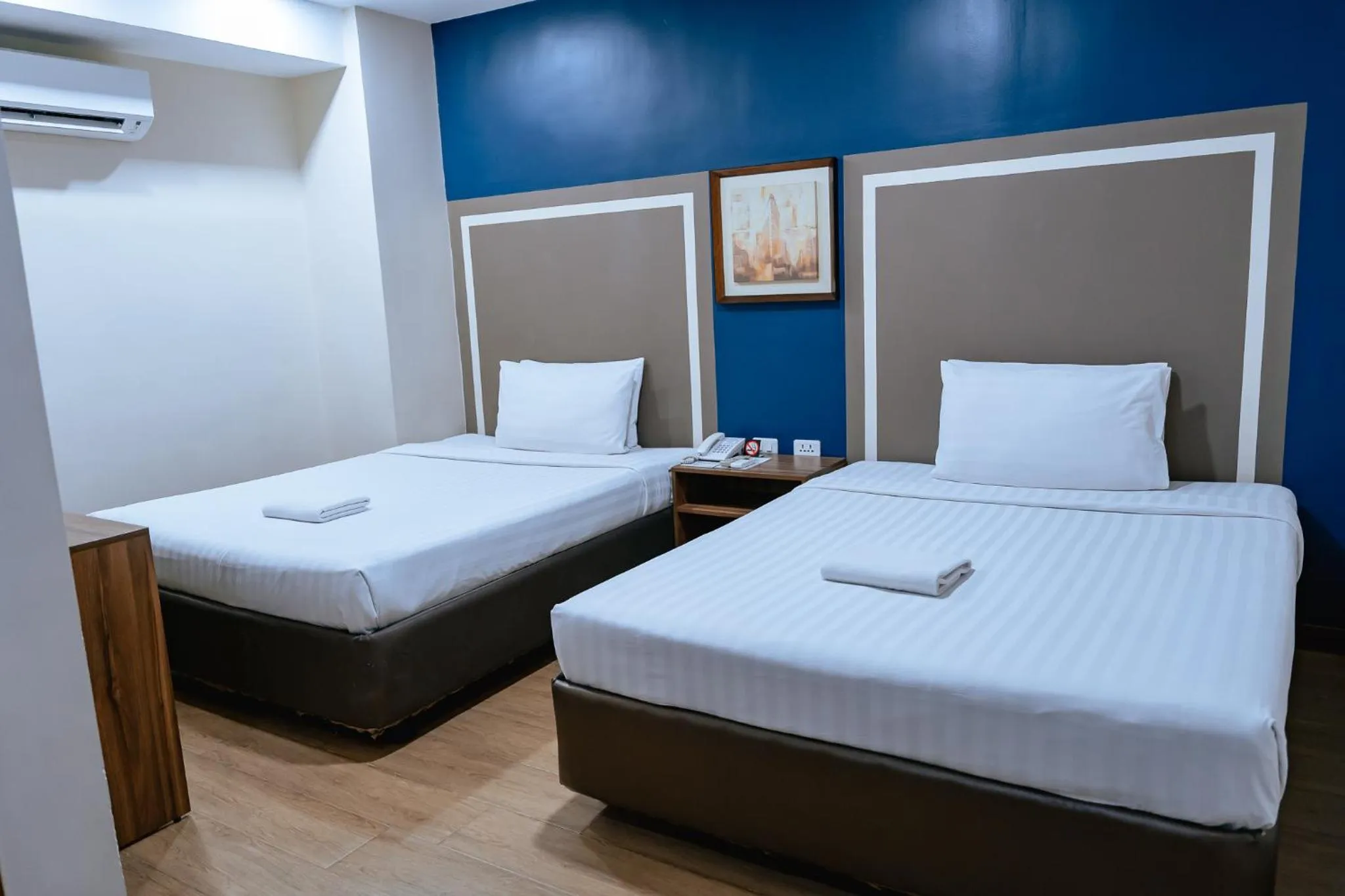 Bed in S Hotel & Residences