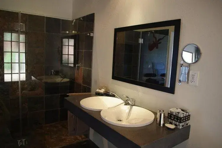 Bathroom in KaapsePracht Bed & Breakfast Bathroom in KaapsePracht Bed & Breakfast
