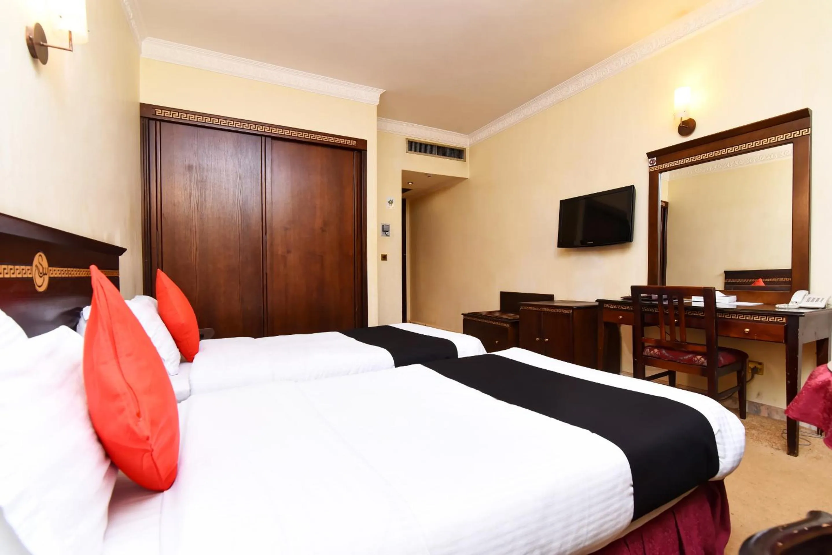 Photo of the whole room in Capital O 419 Al Safeer Hotel