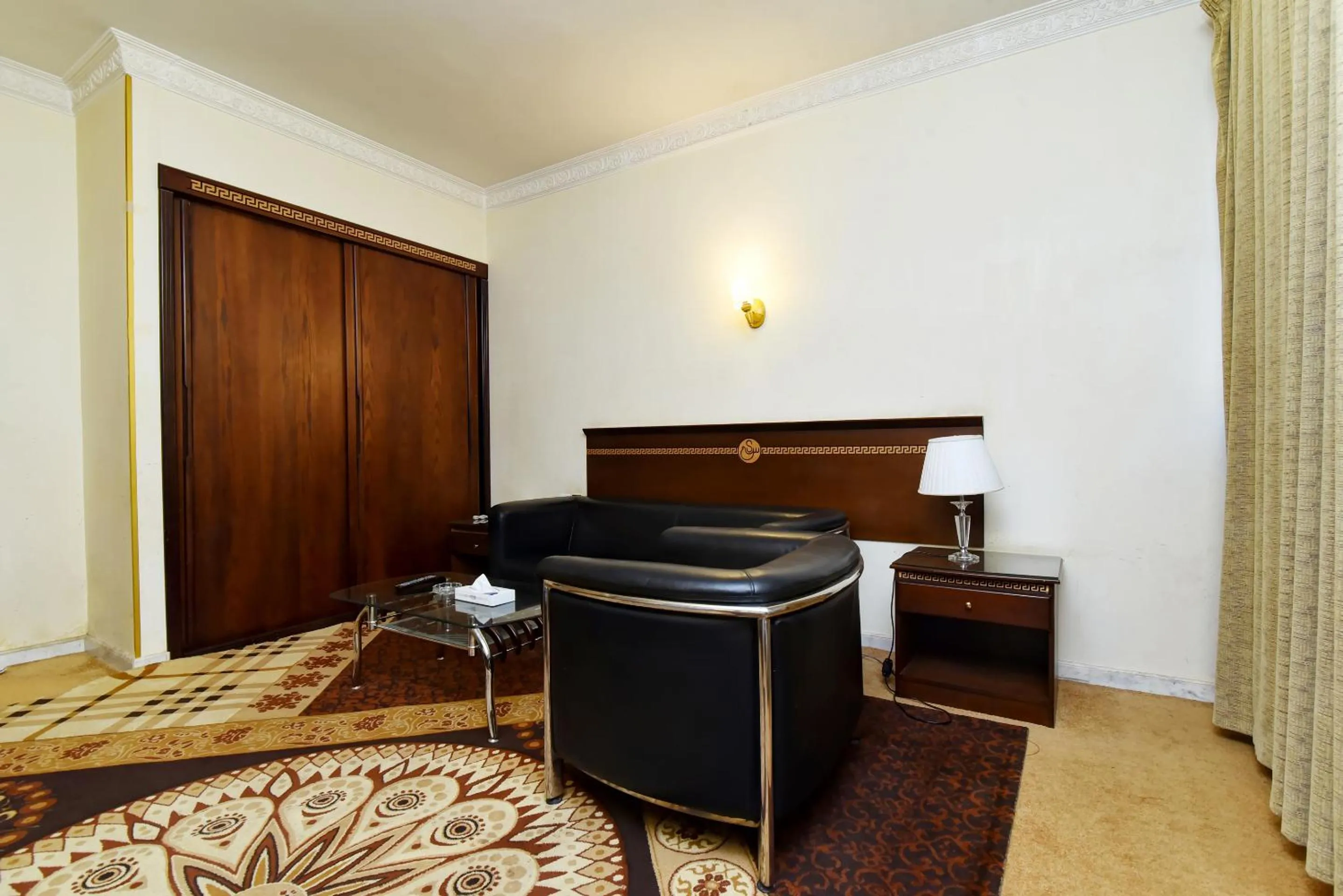 Living room, Seating Area in Capital O 419 Al Safeer Hotel