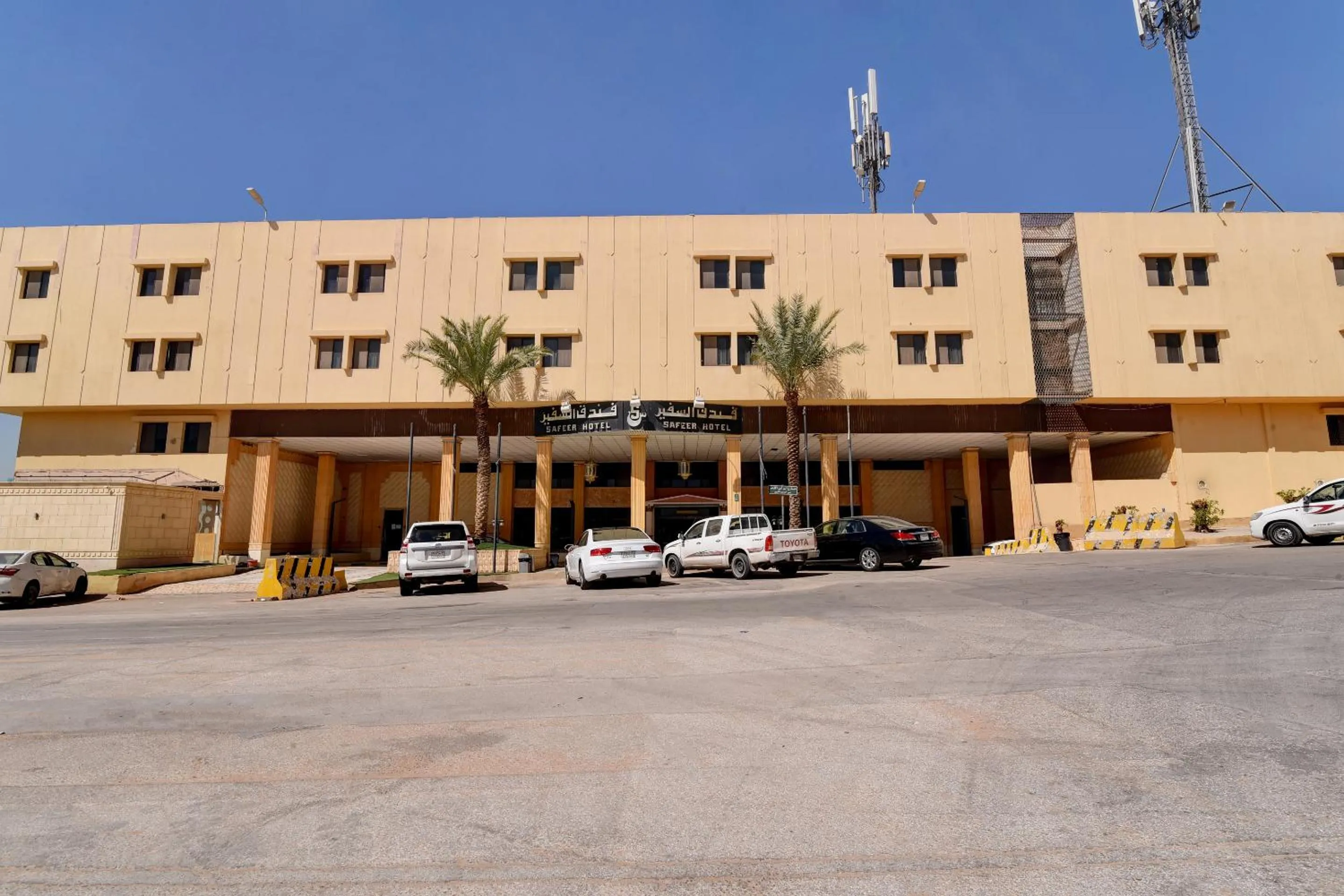 Facade/entrance, Property Building in Capital O 419 Al Safeer Hotel