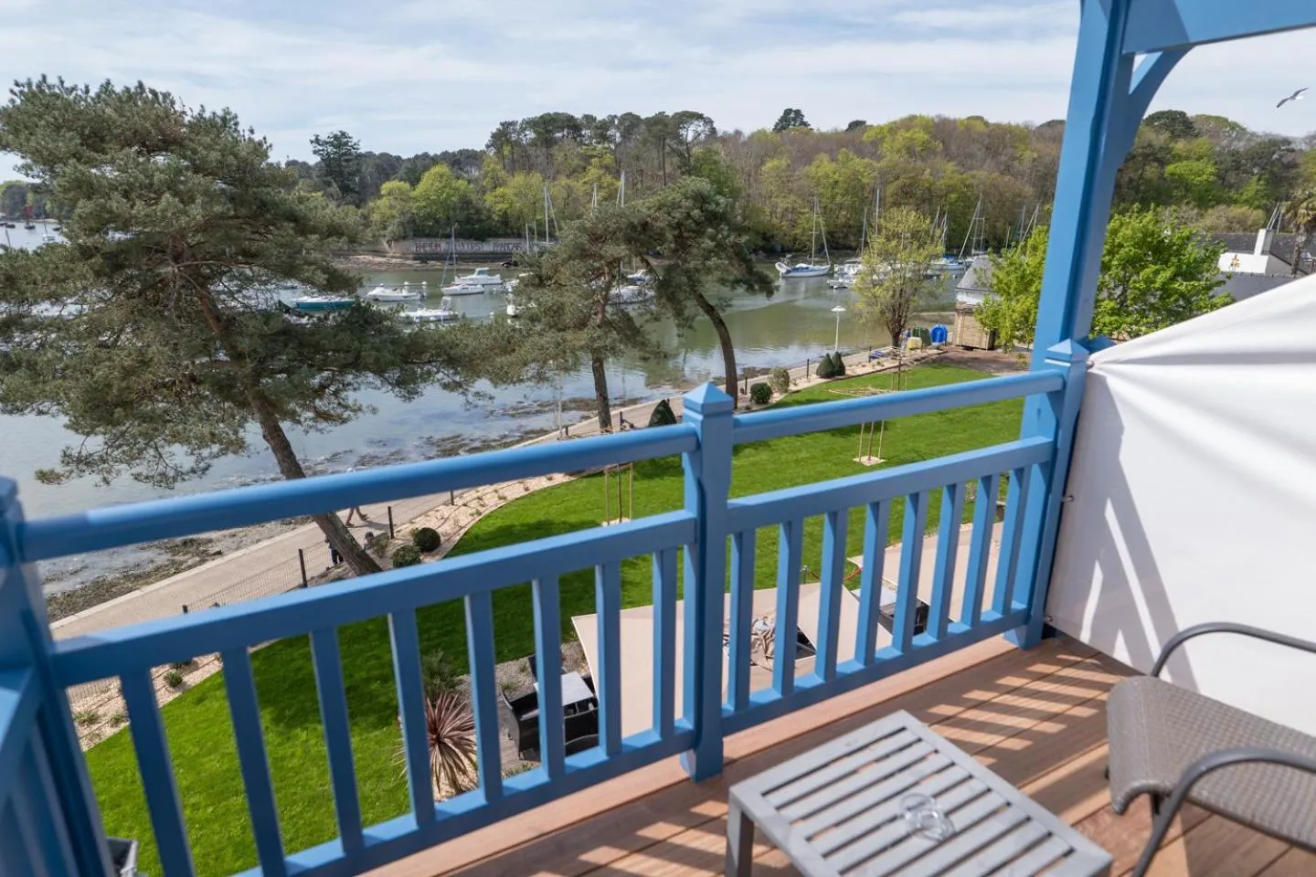 Balcony/Terrace in Best Western Plus Le Roof Vannes Bord de Mer