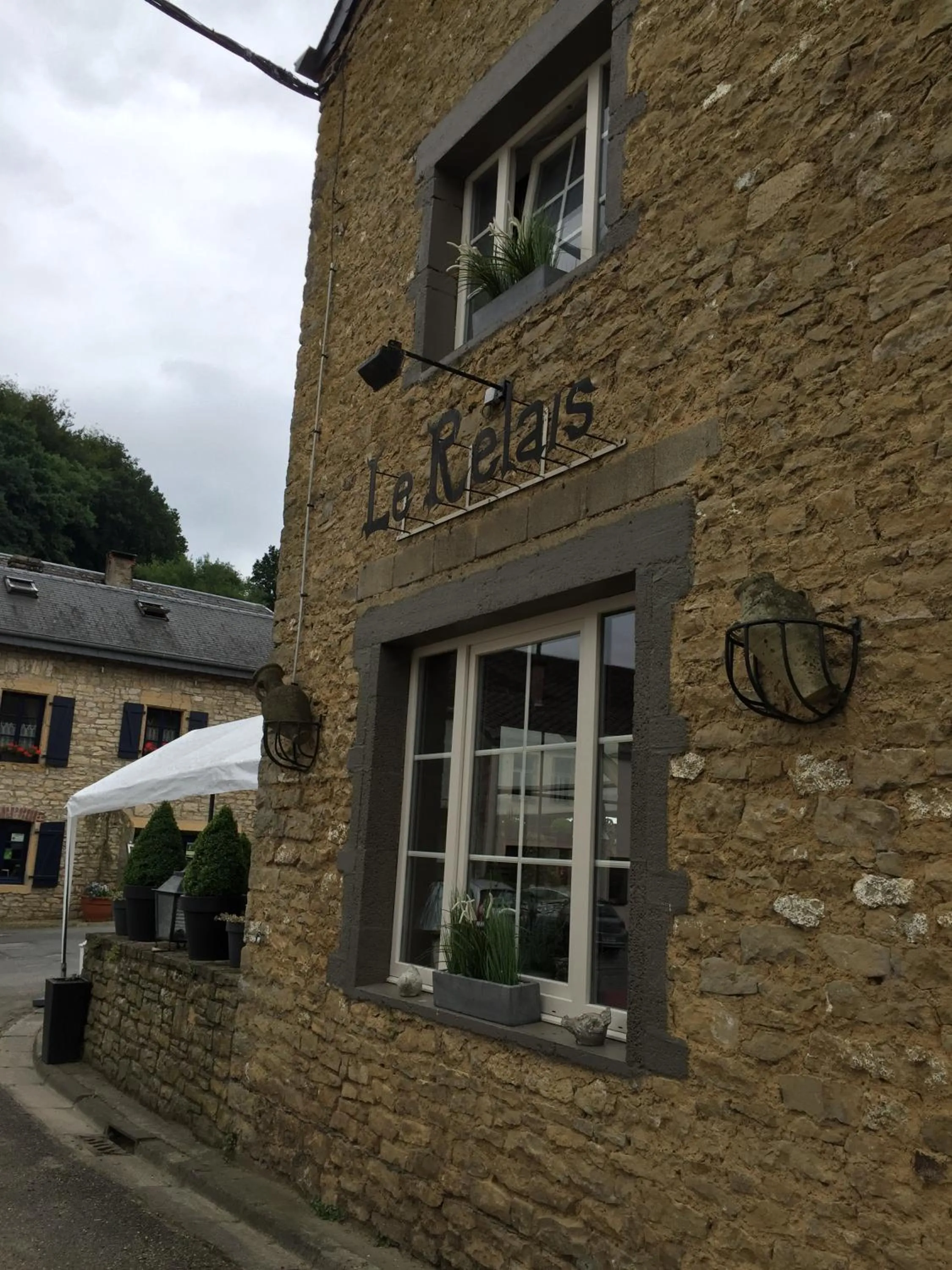 Property building in Le Relais de Chassepierre