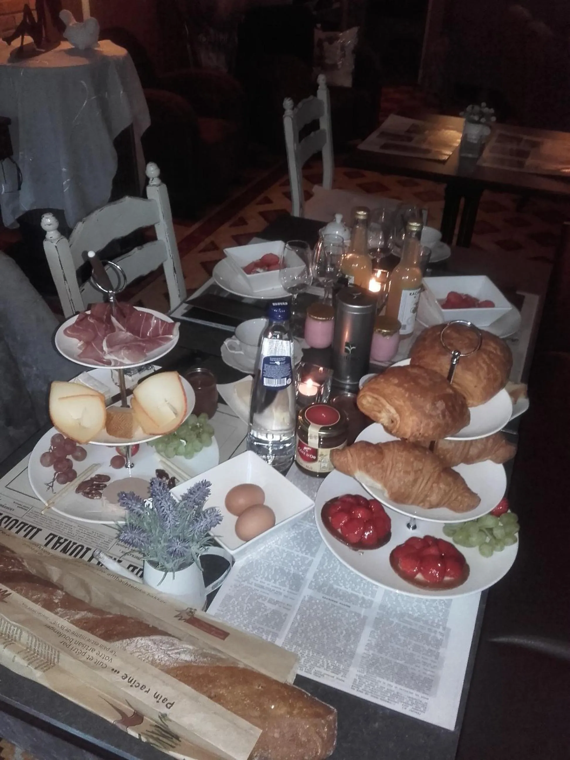 Continental breakfast in Le Relais de Chassepierre