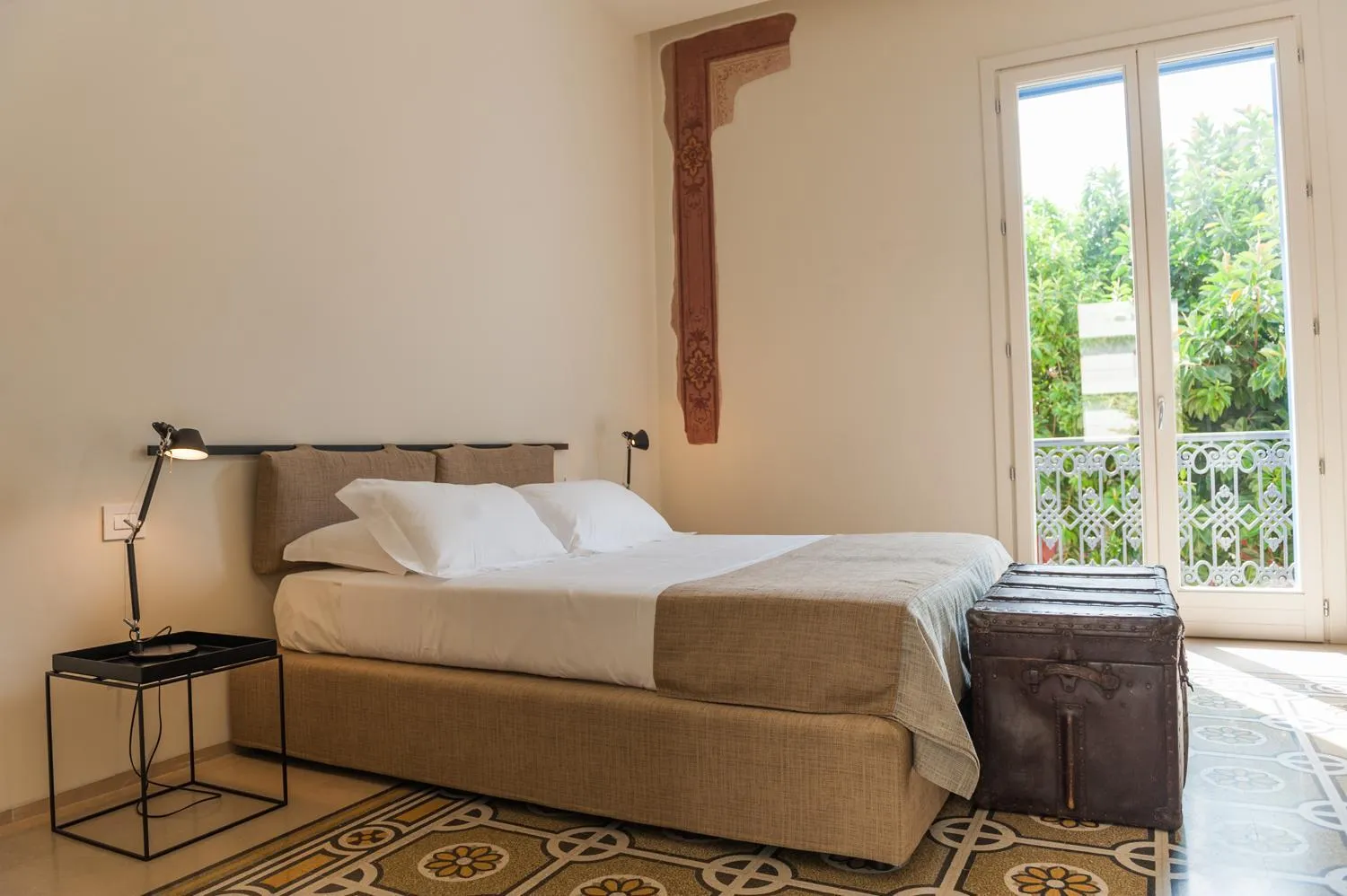 Photo of the whole room, Bed in Giardini Mon Plaisir