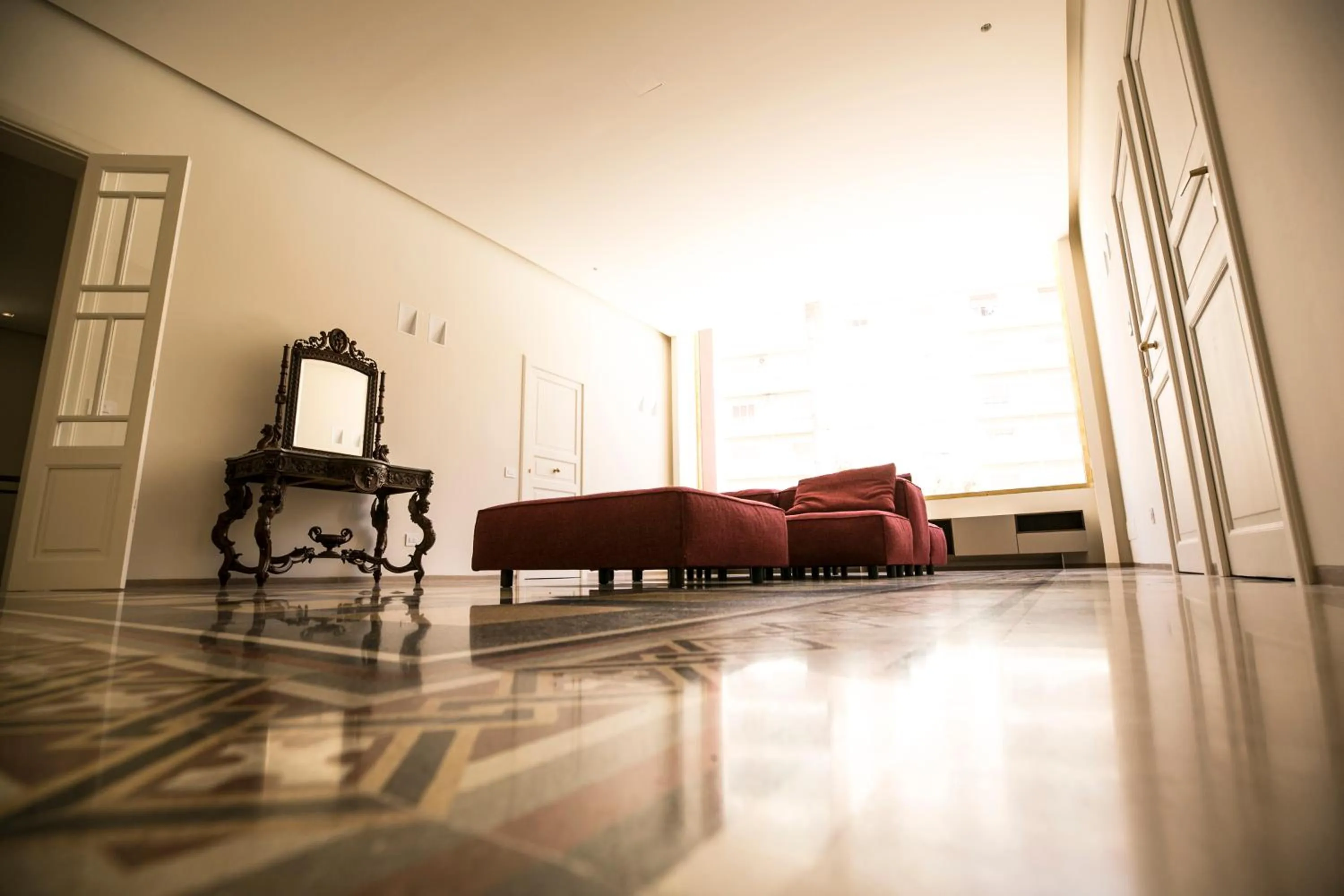 Communal lounge/ TV room in Giardini Mon Plaisir