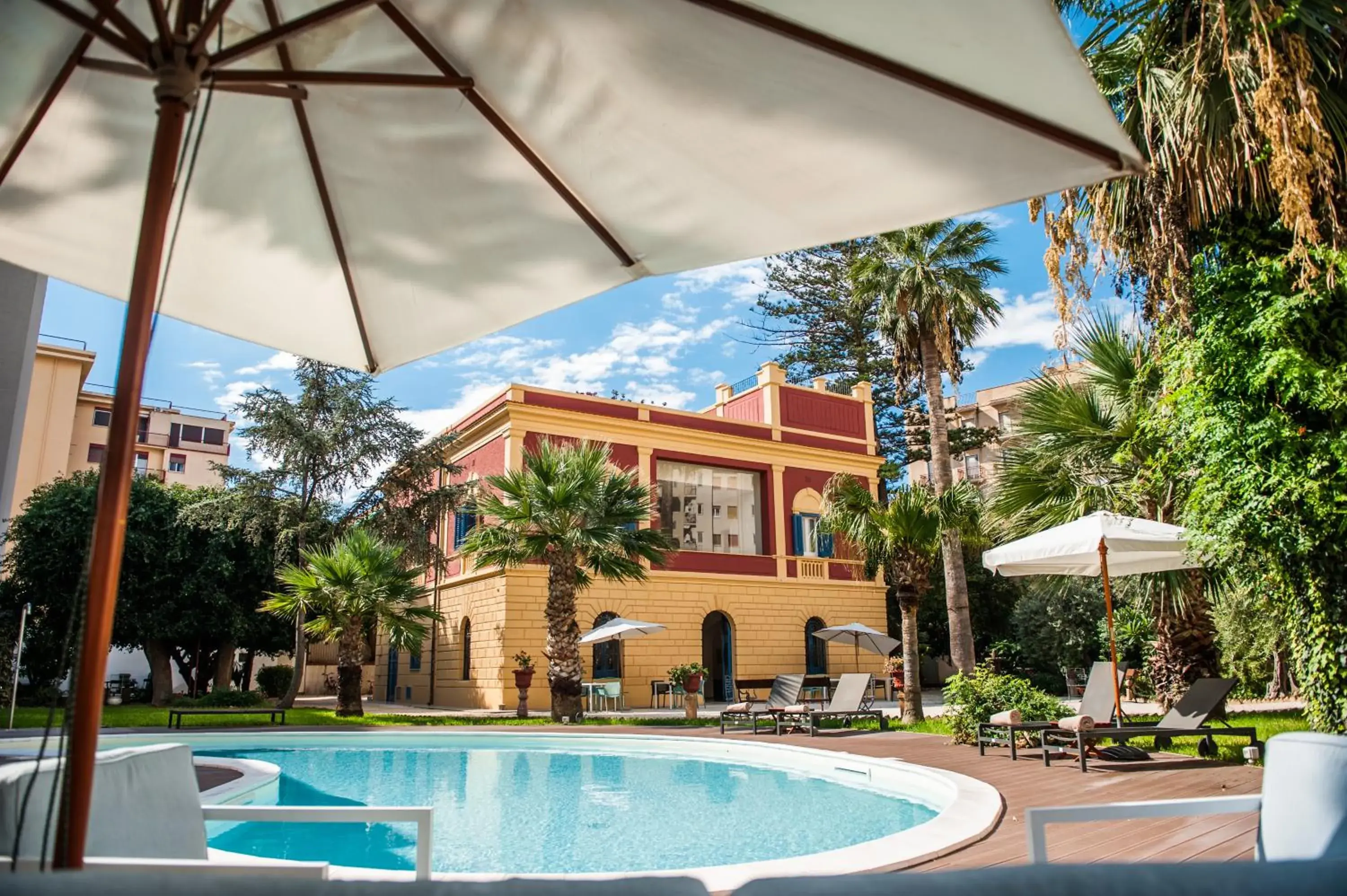 Property building in Giardini Mon Plaisir Property building in Giardini Mon Plaisir