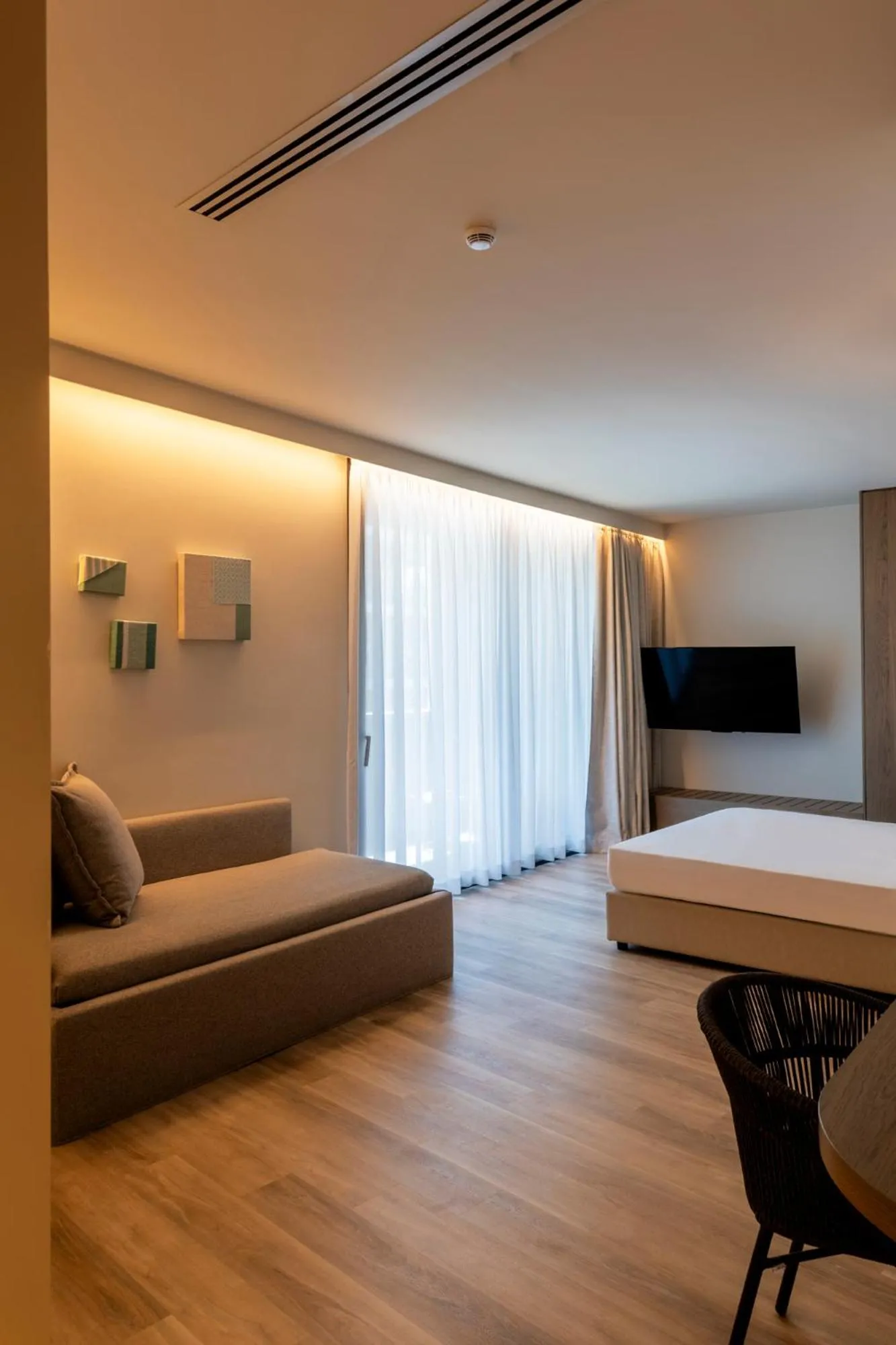 Photo of the whole room in International Hotel & Suite