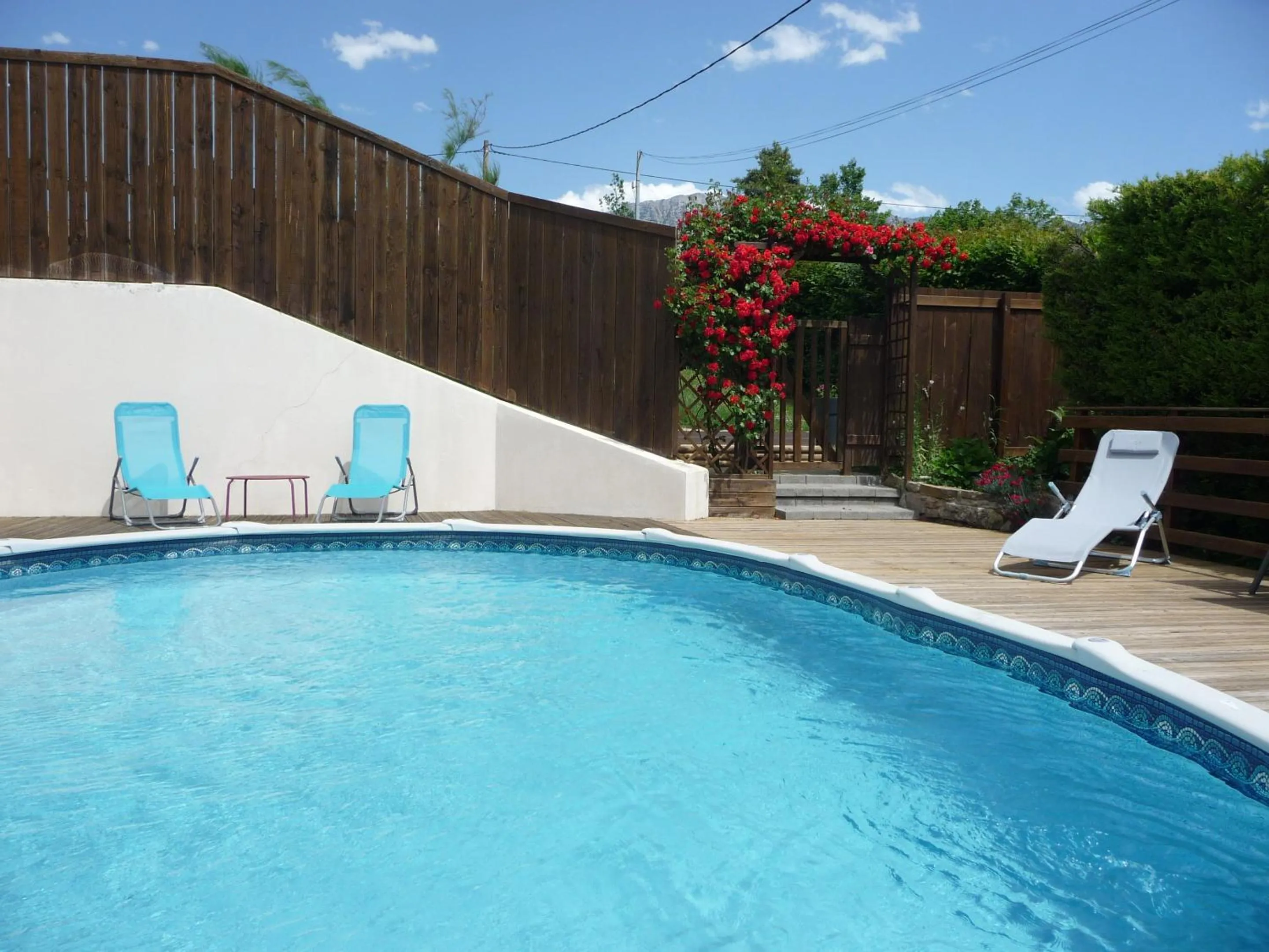 Pool view in Le Glandasse
