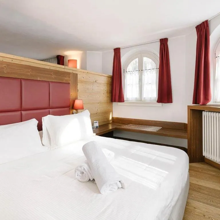 Bedroom, Bed in Hotel Chalet Del Brenta
