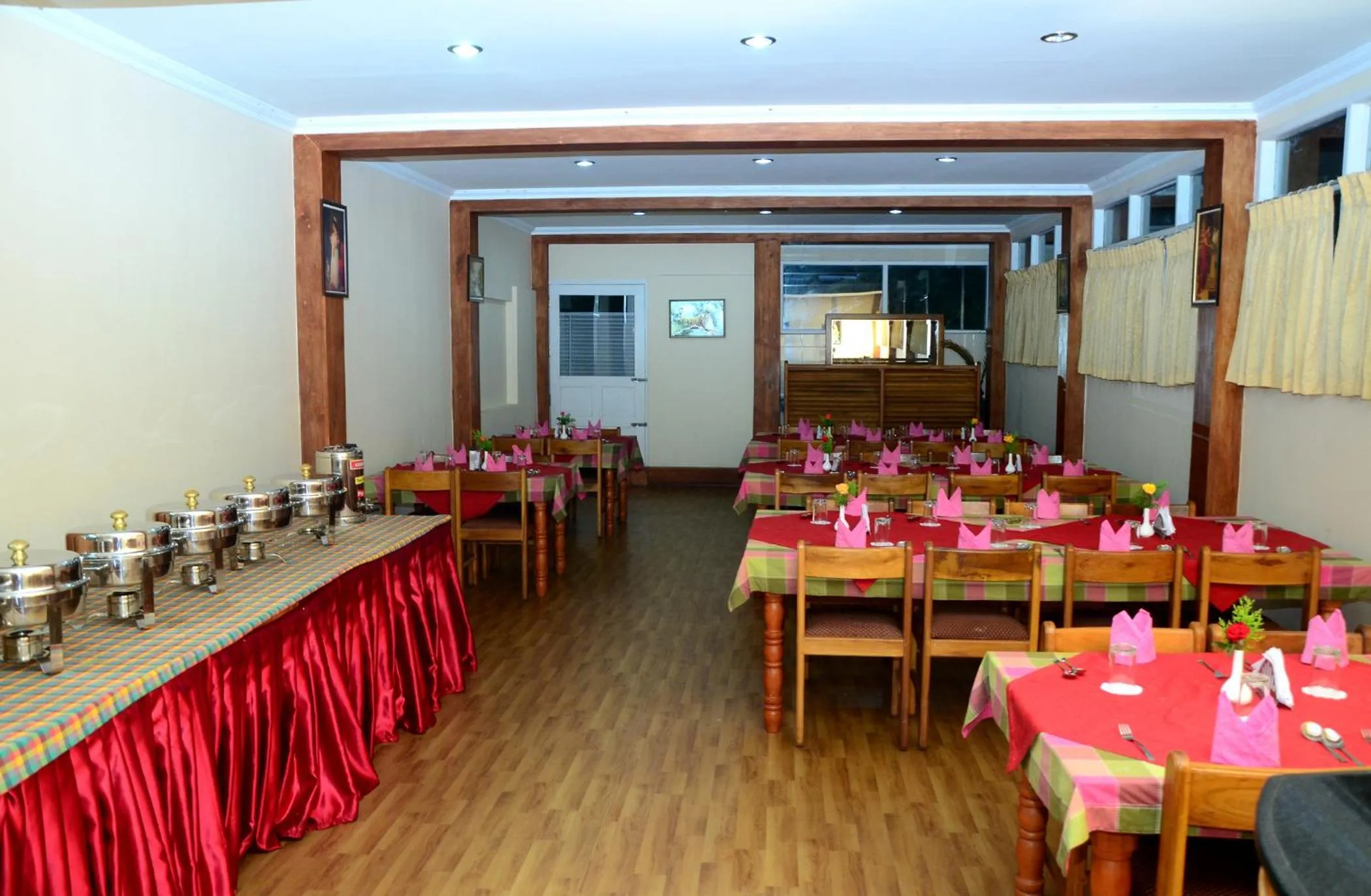 Restaurant/places to eat in Lakezone Holiday Resort