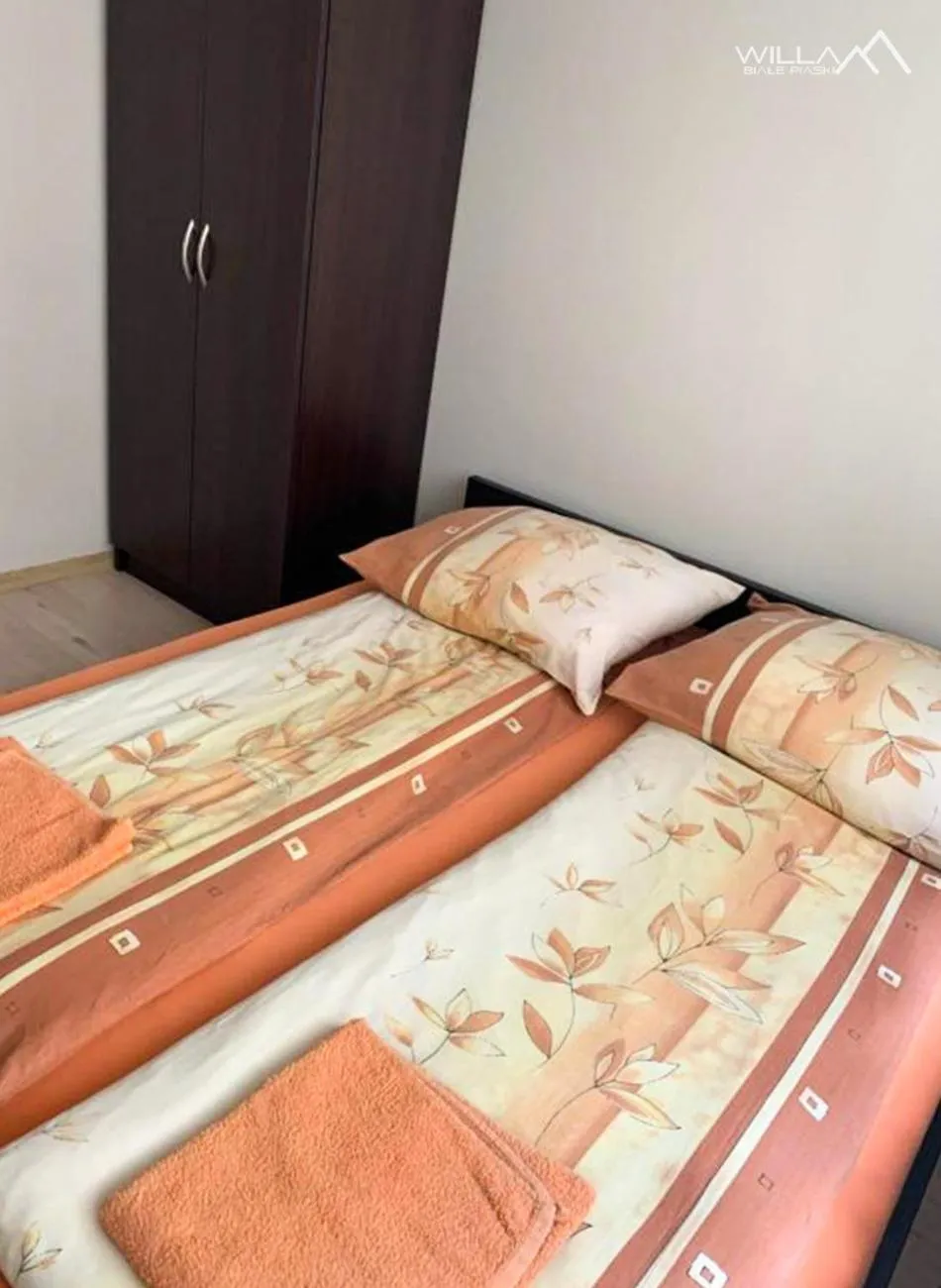 Bed in Willa Białe Piaski Pokoje i Noclegi Białogóra