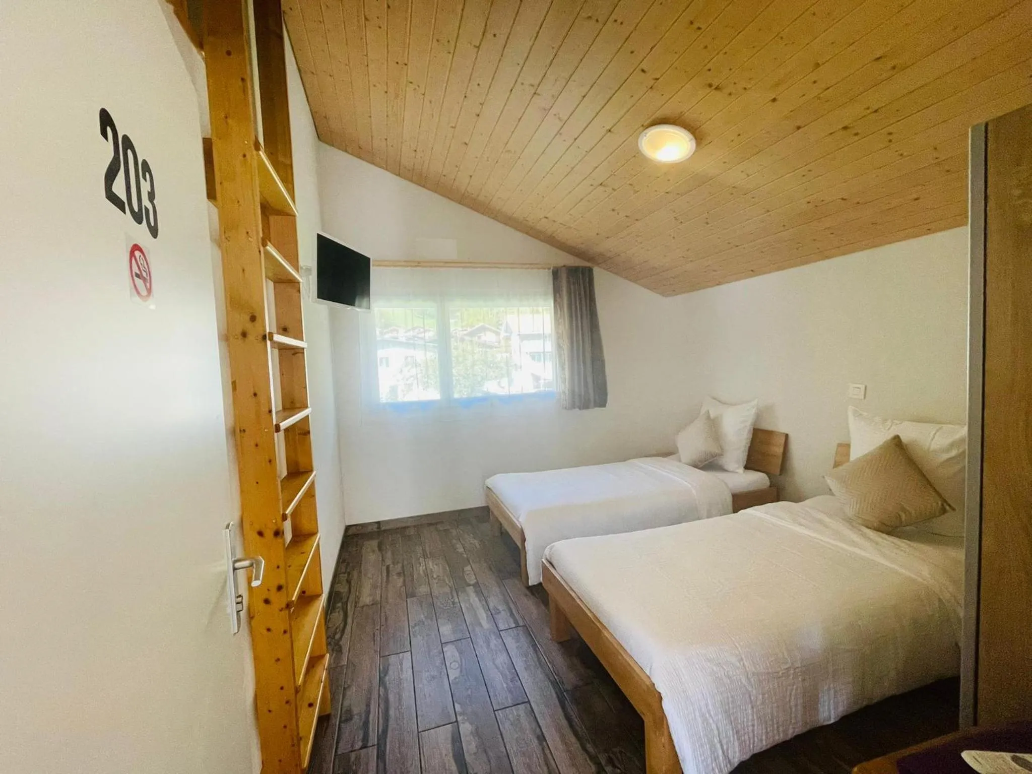 Bed in Swiss Chalet Holidays Ringgenberg