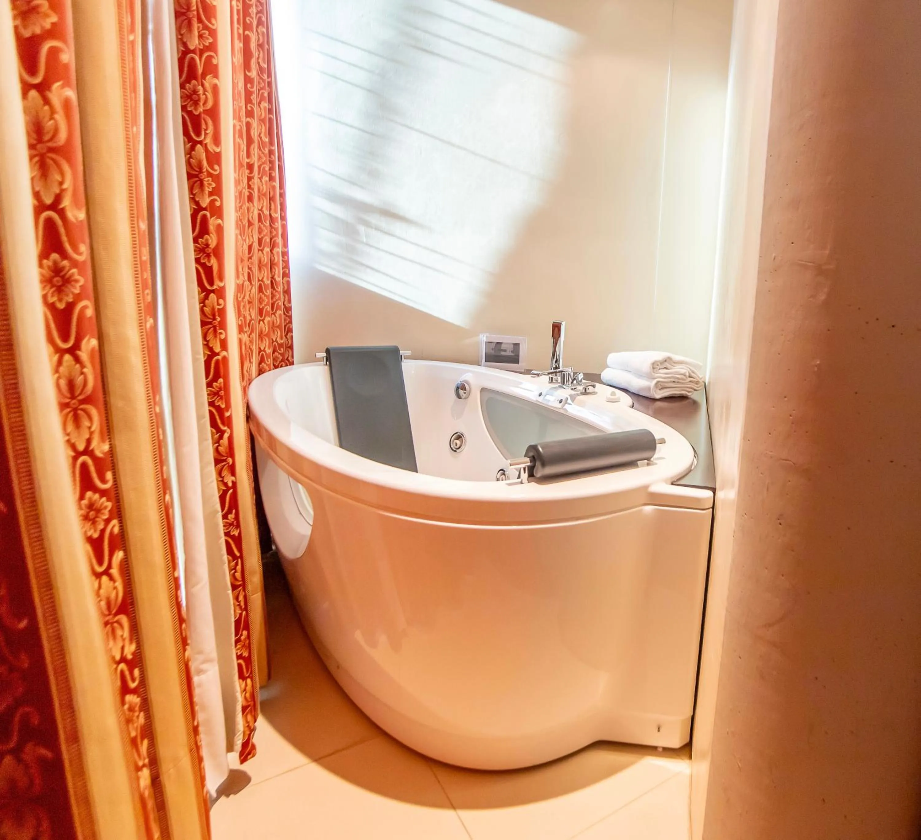 Hot Tub in Hotel Riz B.B