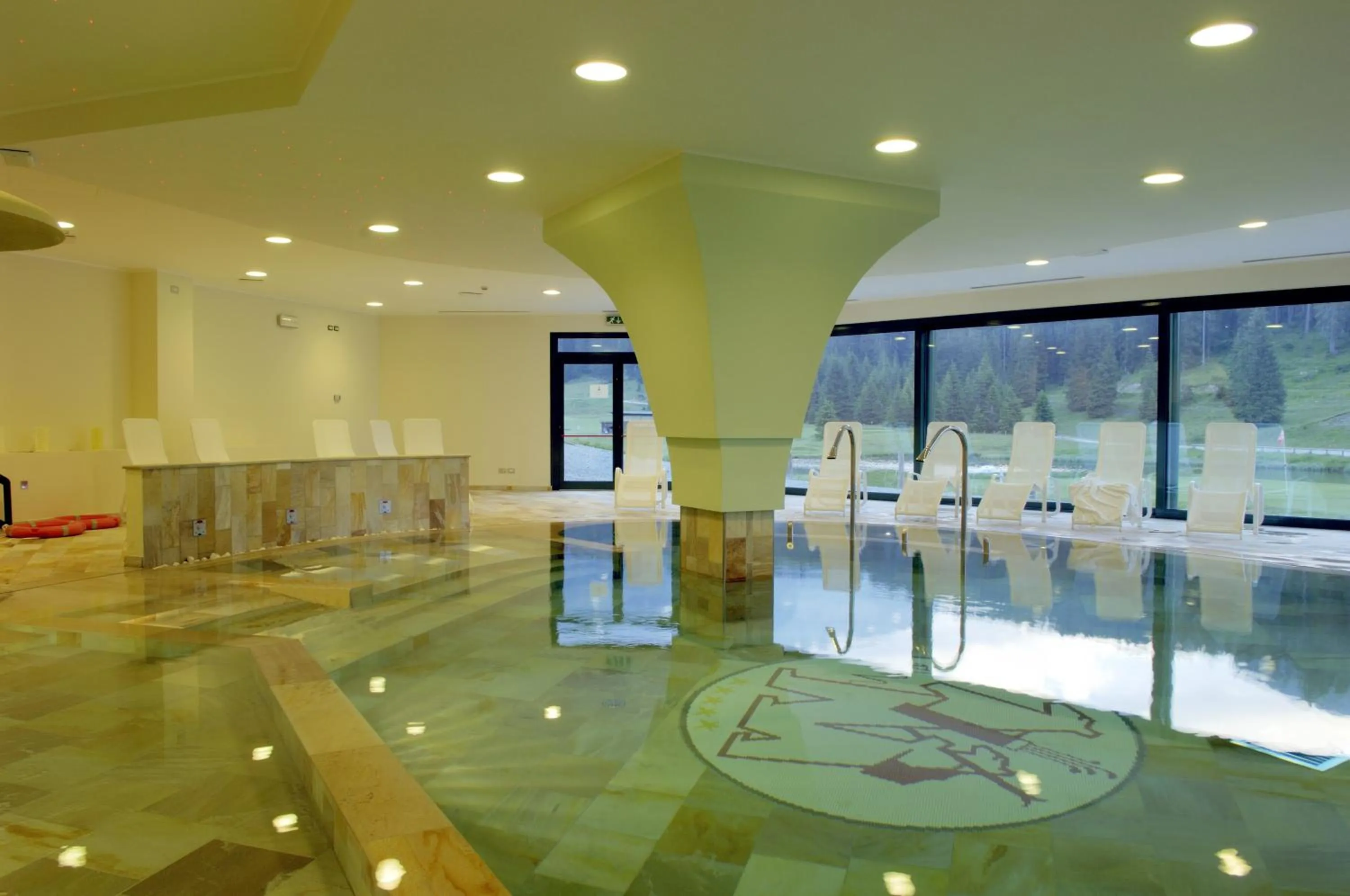 Hot Tub in TH Madonna di Campiglio | Golf Hotel