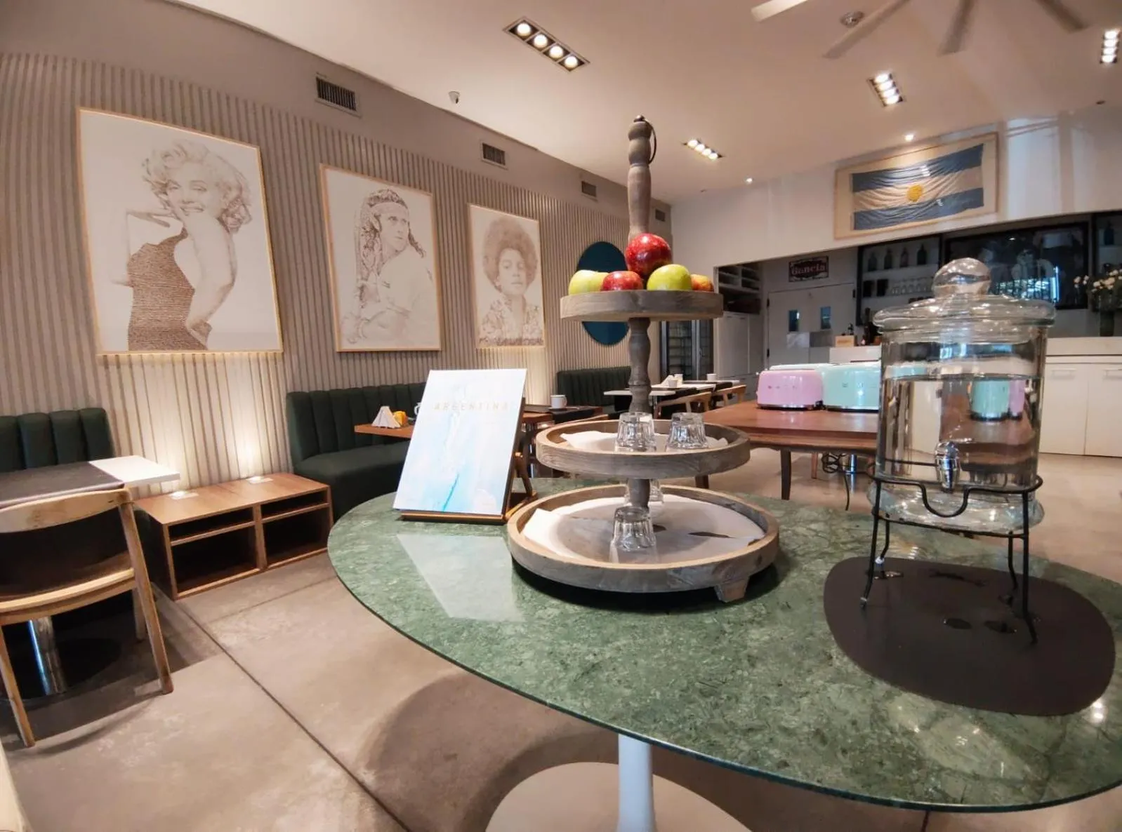 Living room in Be Hollywood!