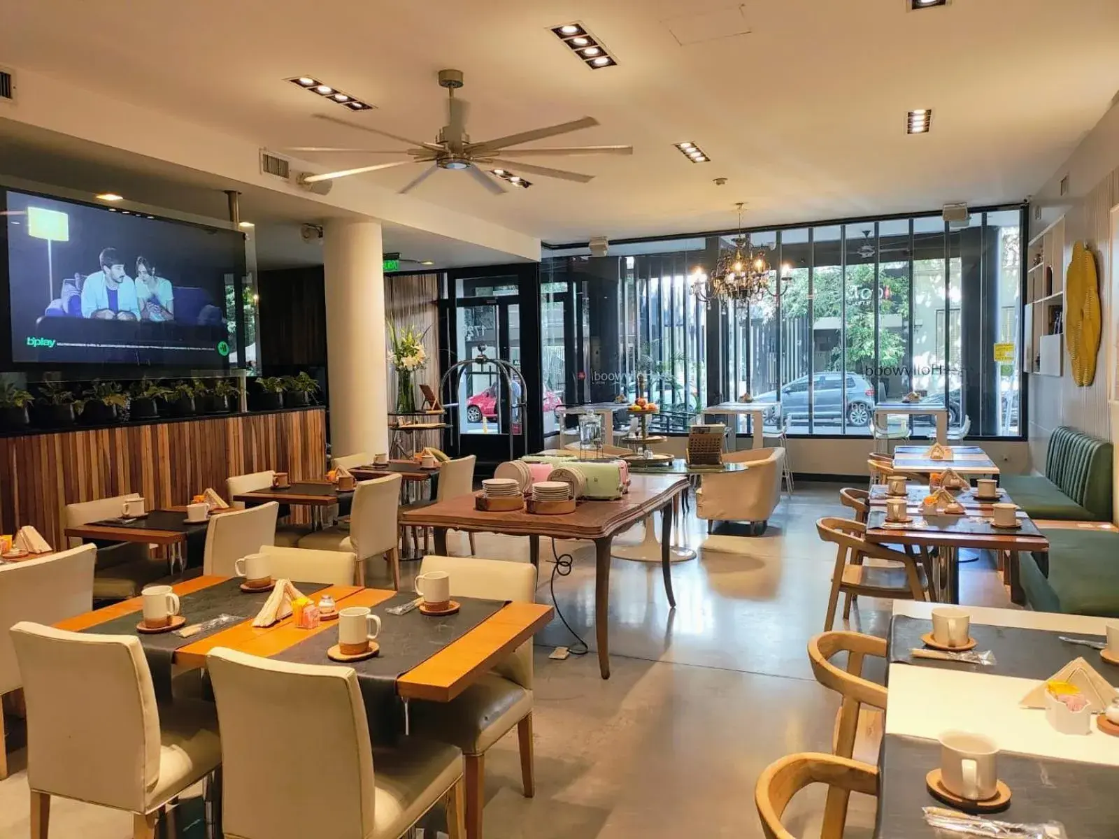 Restaurant/places to eat in Be Hollywood! Restaurant/places to eat in Be Hollywood!