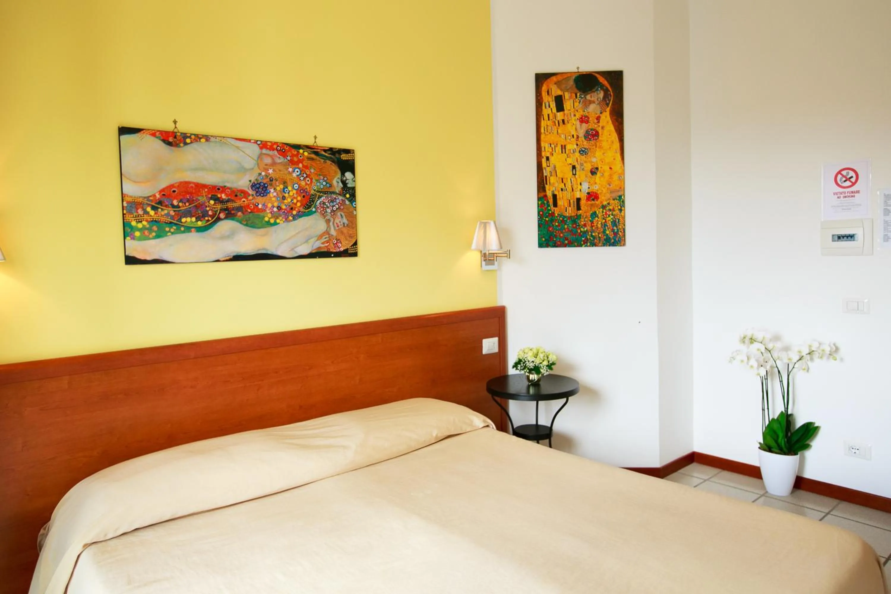 Photo of the whole room, Bed in Nido Verde