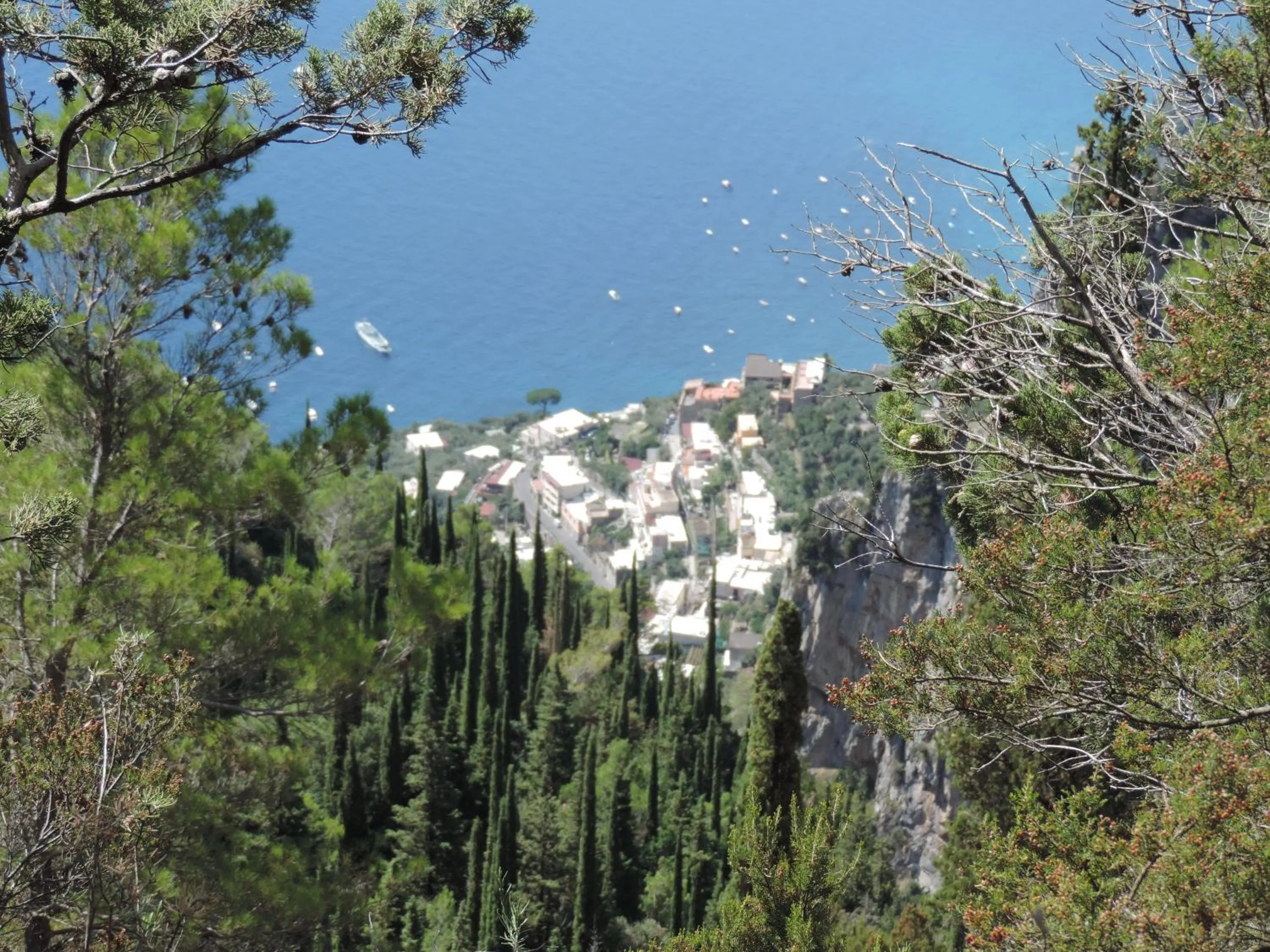 Hiking in Nido Verde