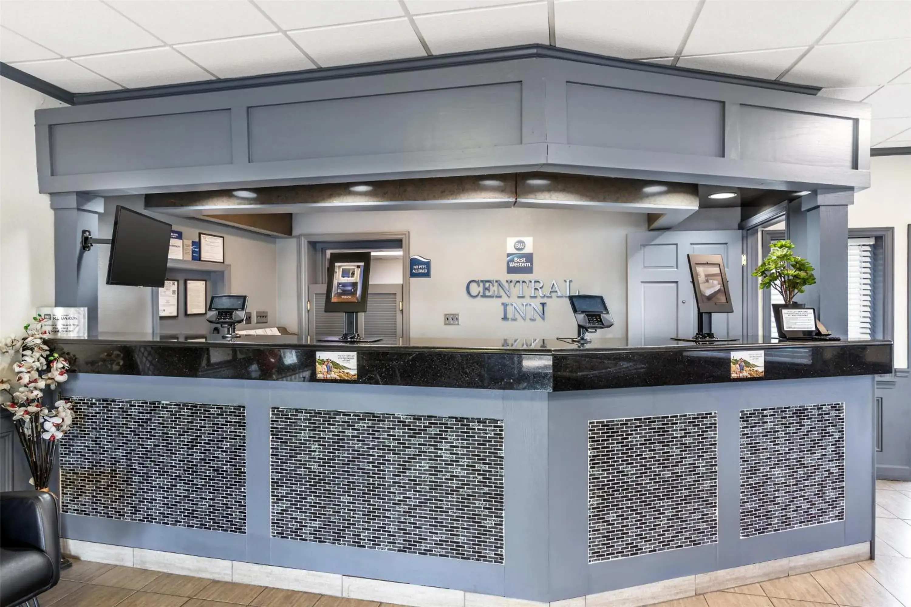 Lobby or reception in Best Western Central Inn Lobby or reception in Best Western Central Inn