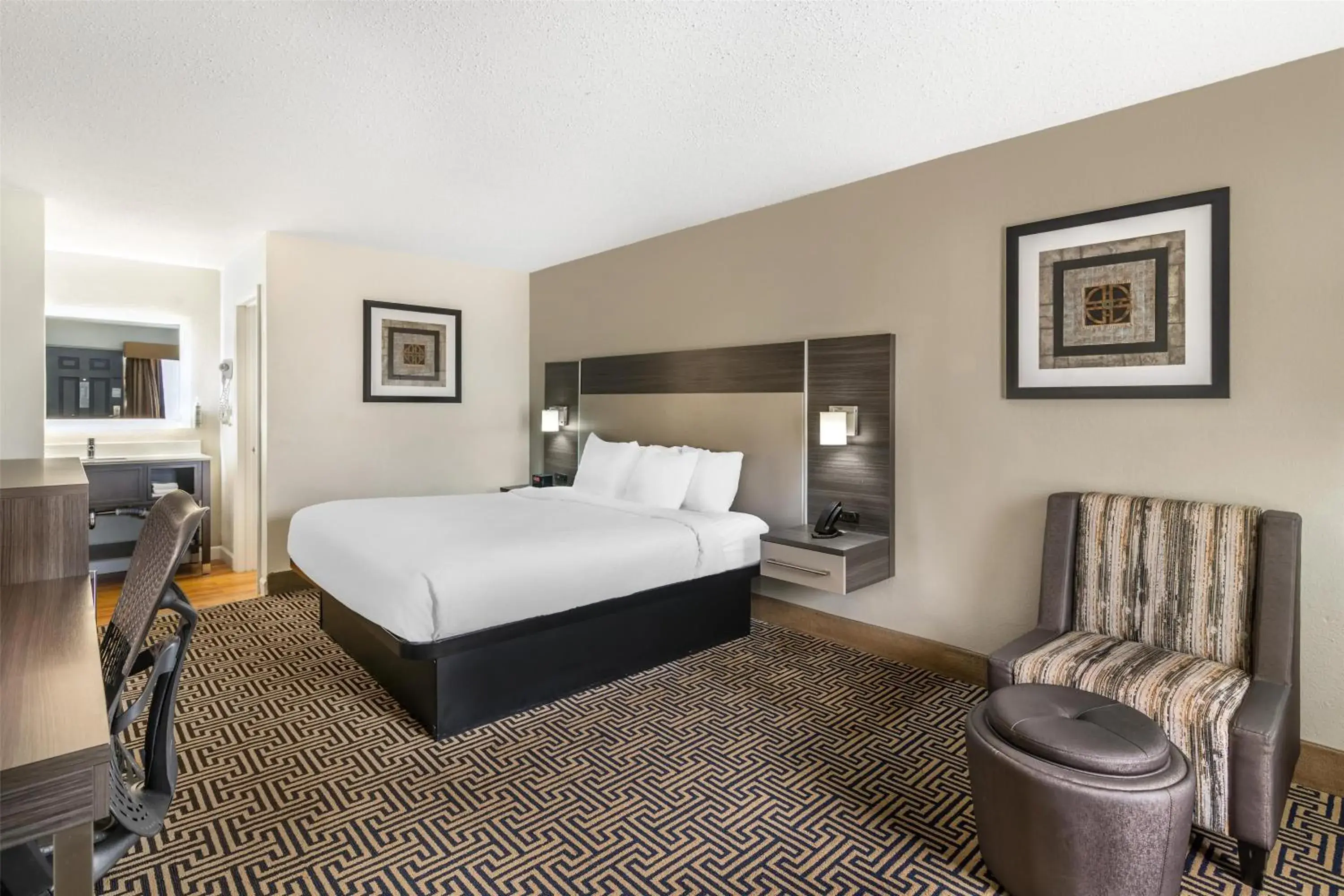 Bedroom, Bed in Best Western Central Inn Bedroom, Bed in Best Western Central Inn