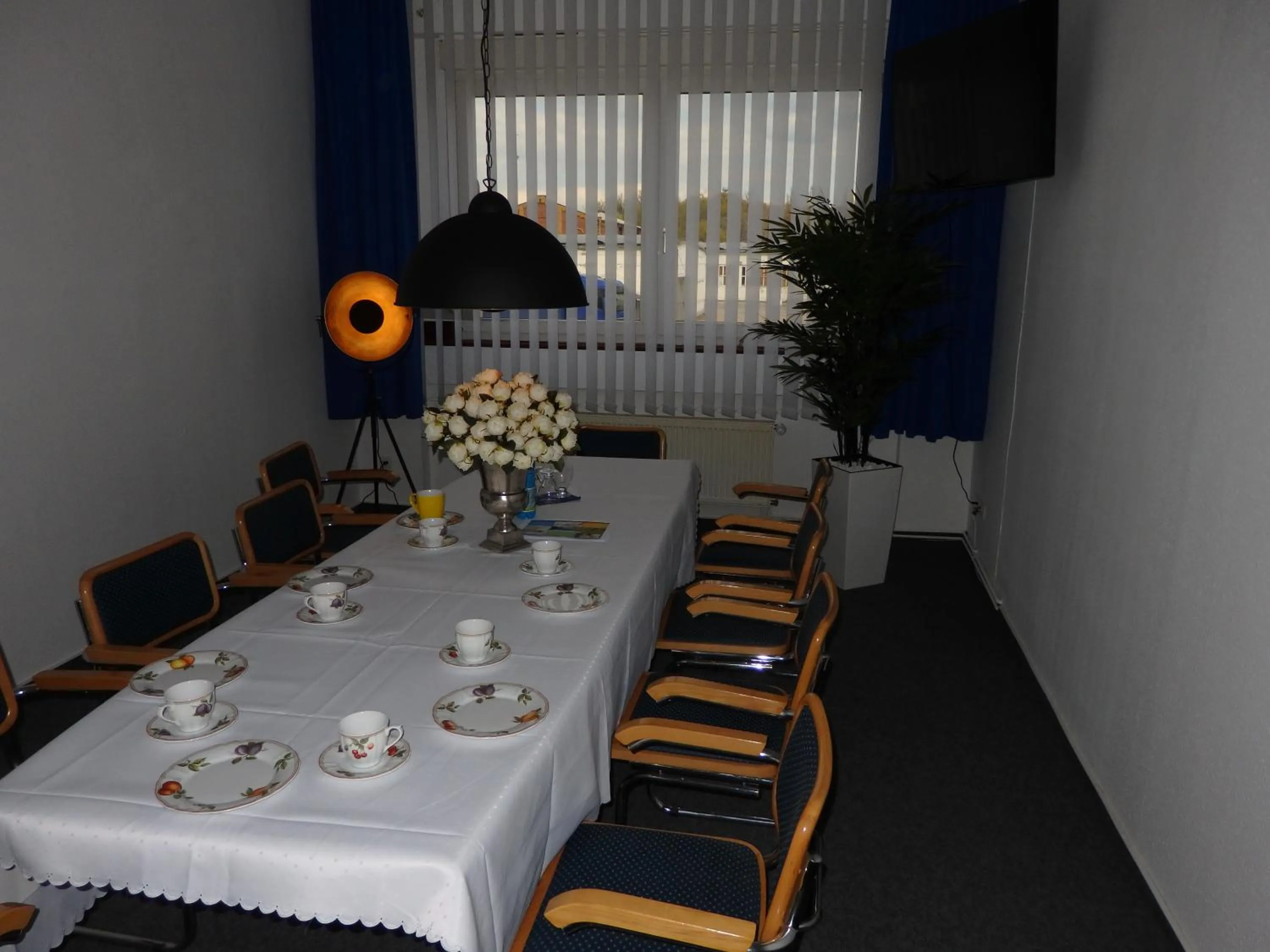 Restaurant/places to eat in Zur Saale